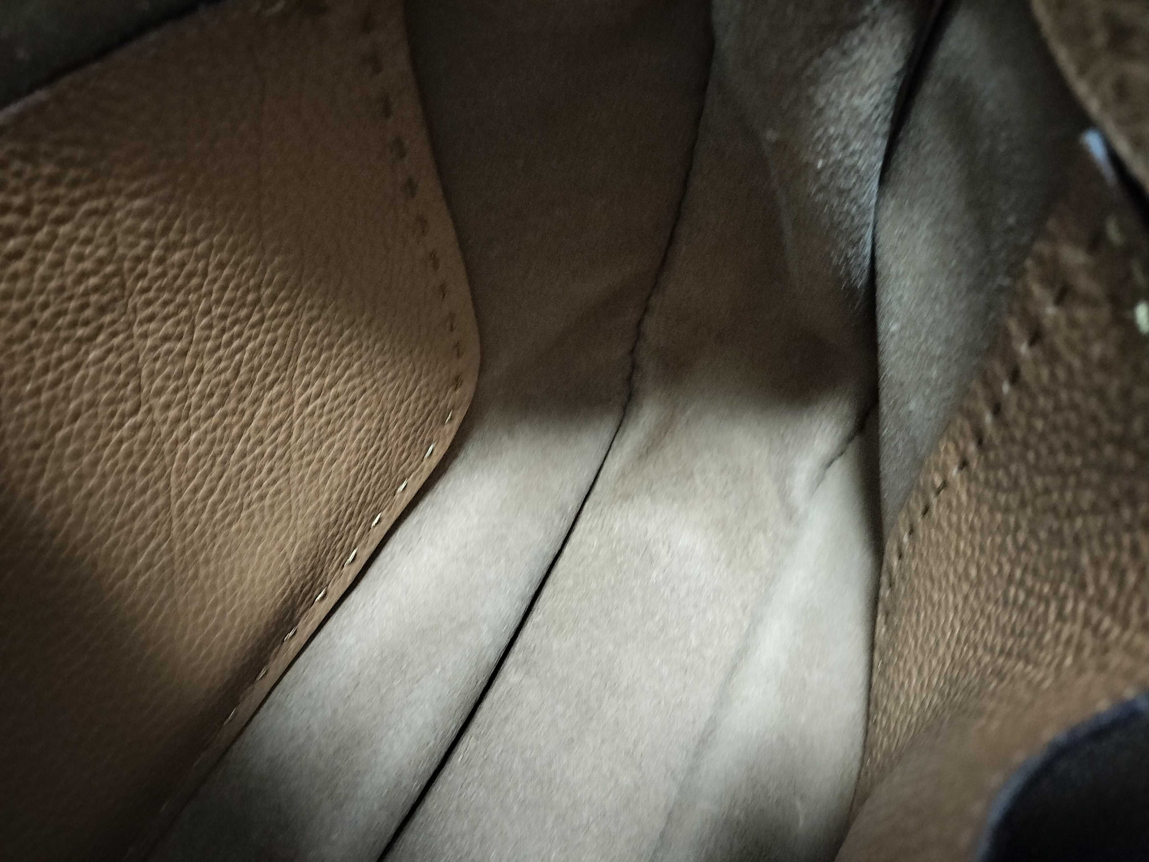 One-Shoulder Selleria Shoulder Bag — view 14
