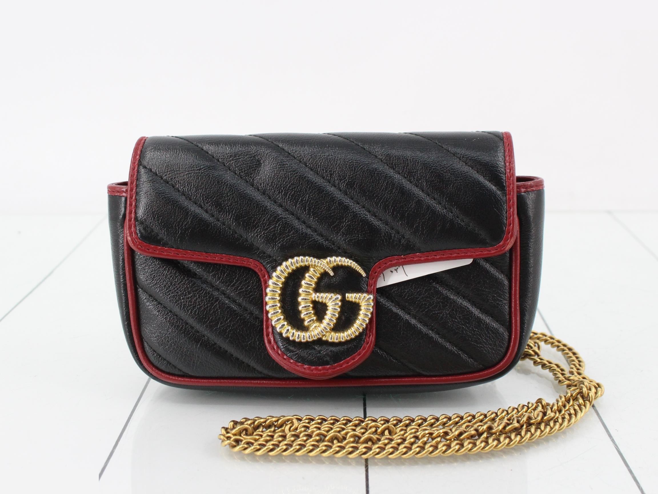 GG Marmont Quilted Shoulder Bag