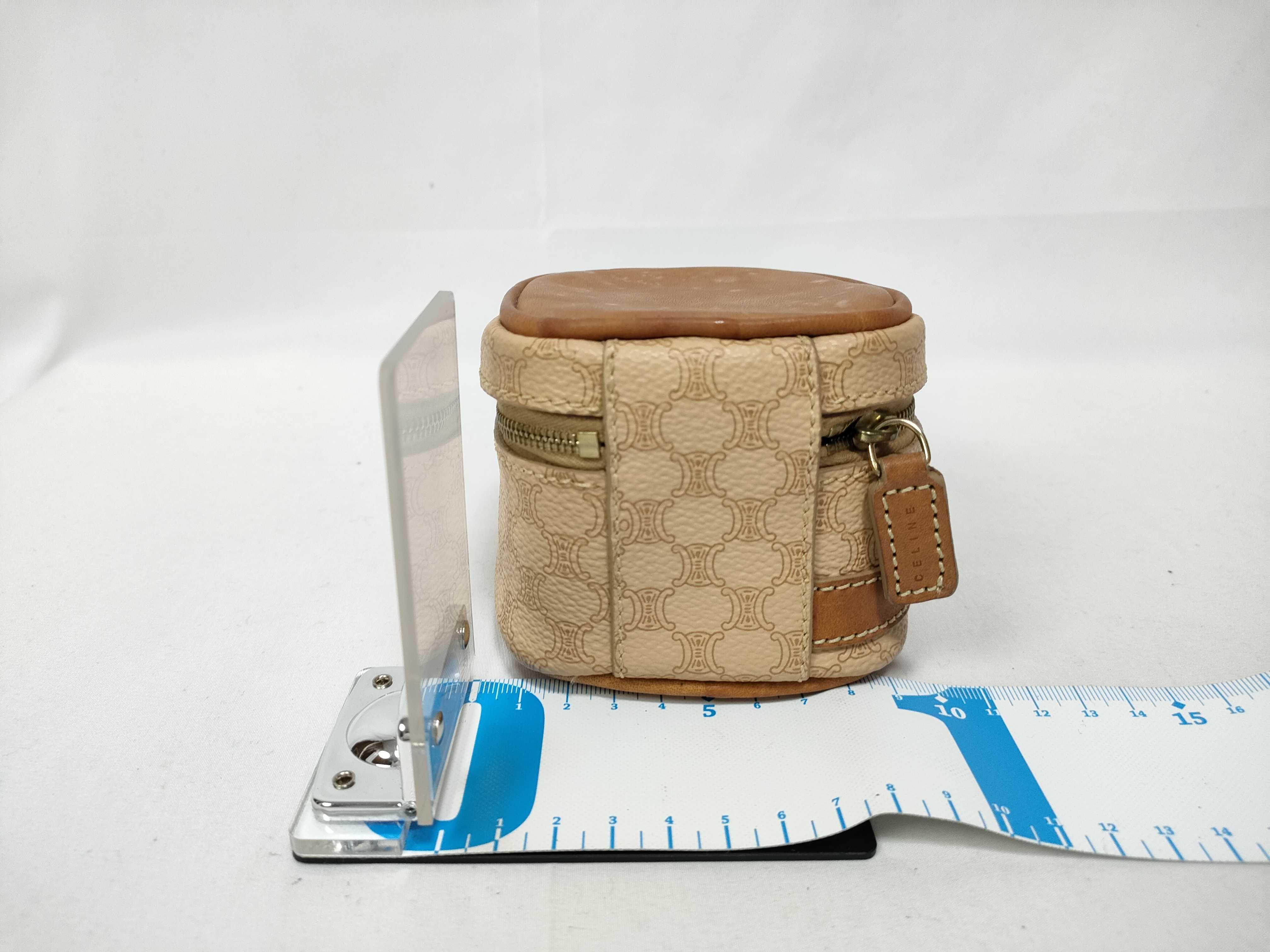 Pouch — view 2