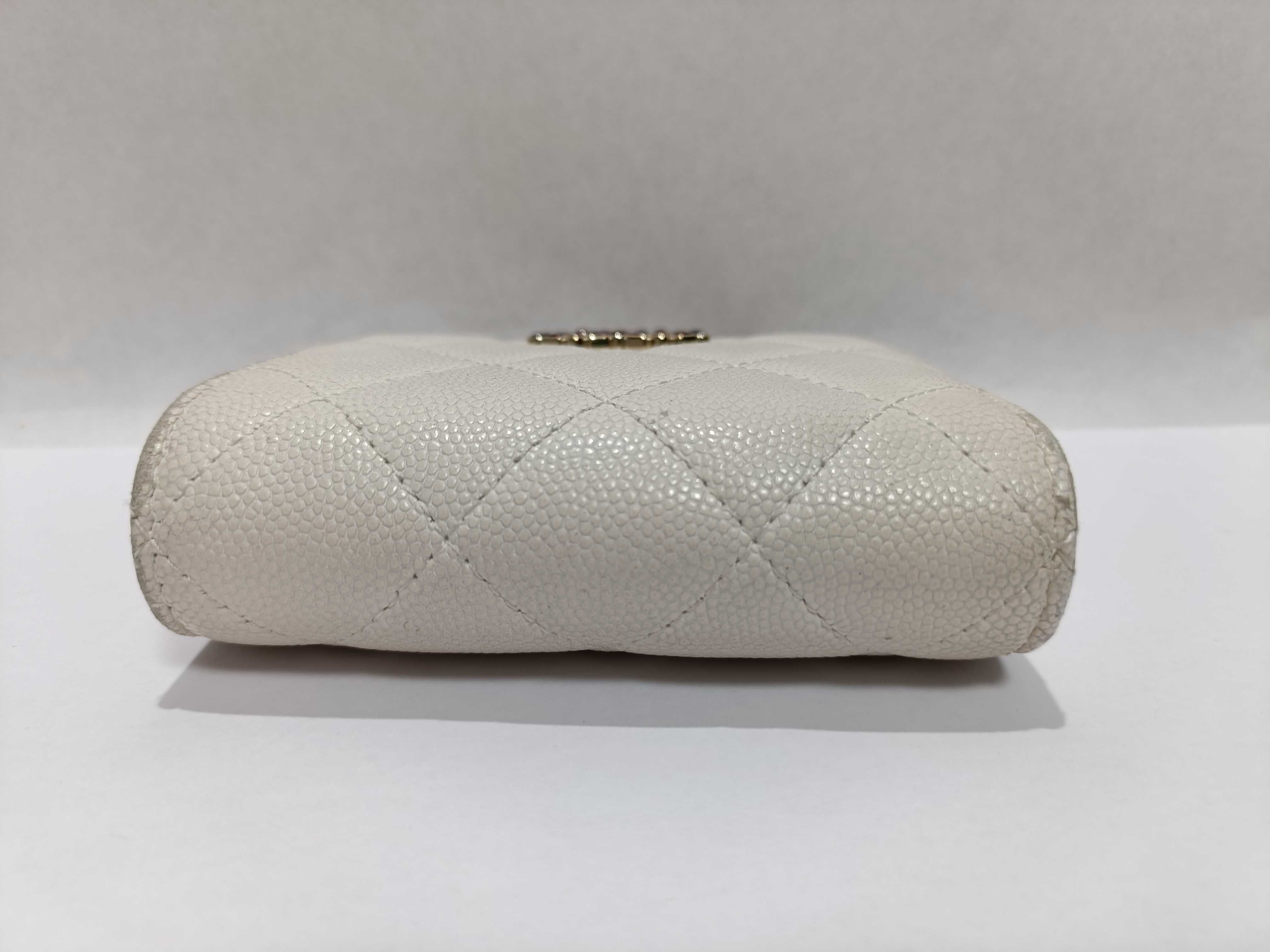 Caviar Skin Coco Mark Color Stone Caviar Skin Leather Bijou Wallet — view 6