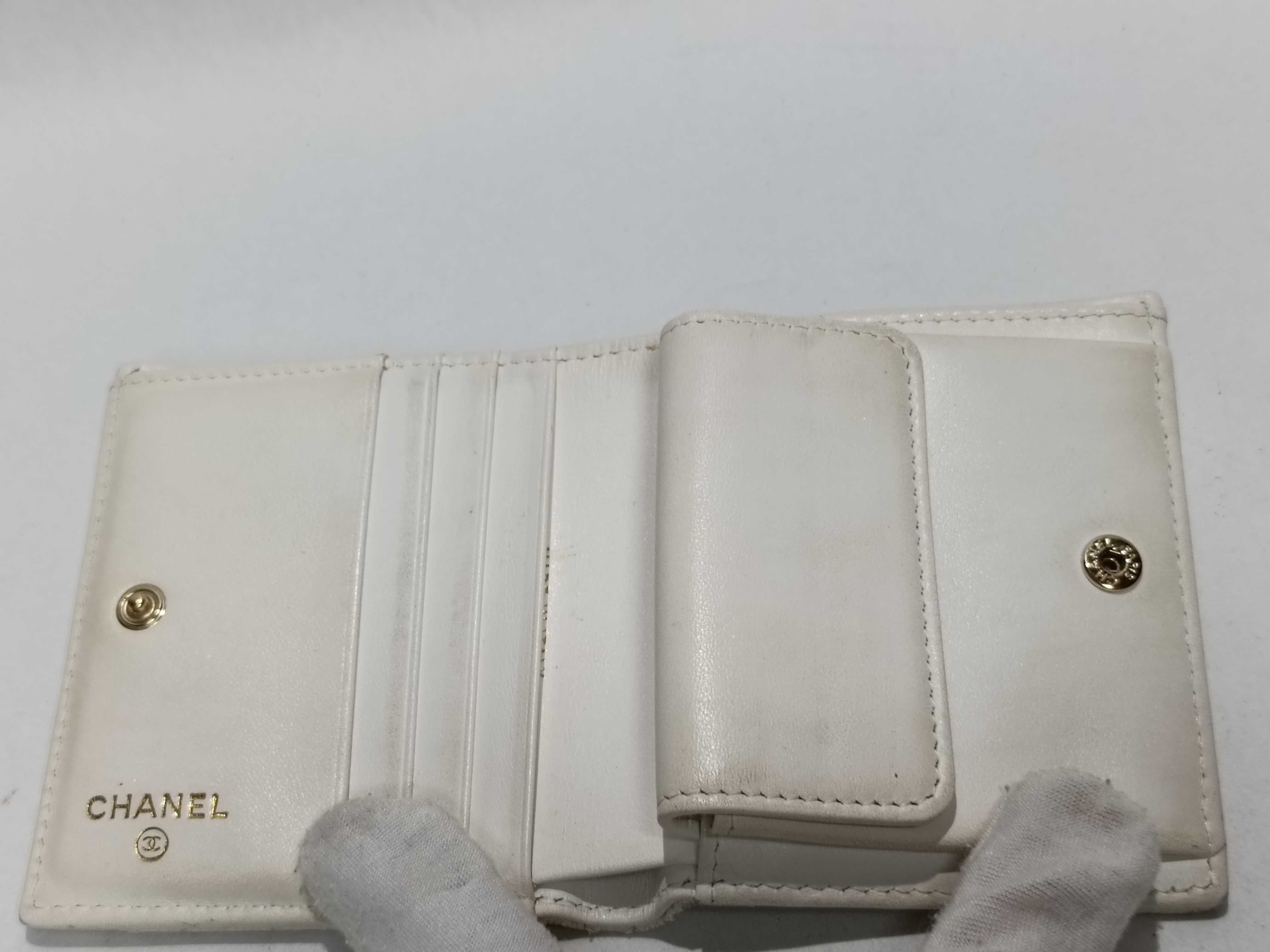 Caviar Skin Coco Mark Color Stone Caviar Skin Leather Bijou Wallet — view 7