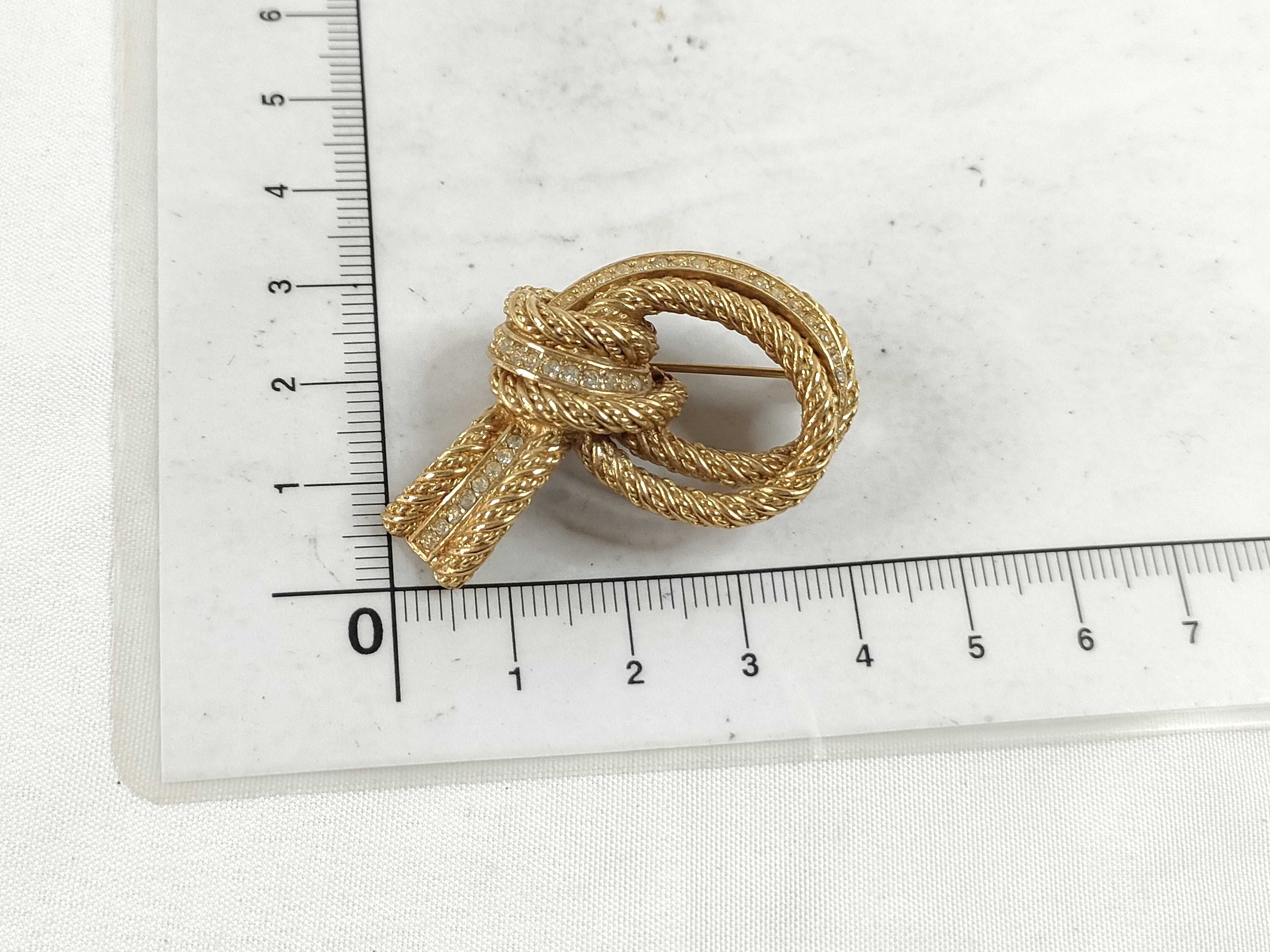Vintage Rope Ribbon Rhinestone Gold Brooch — view 11
