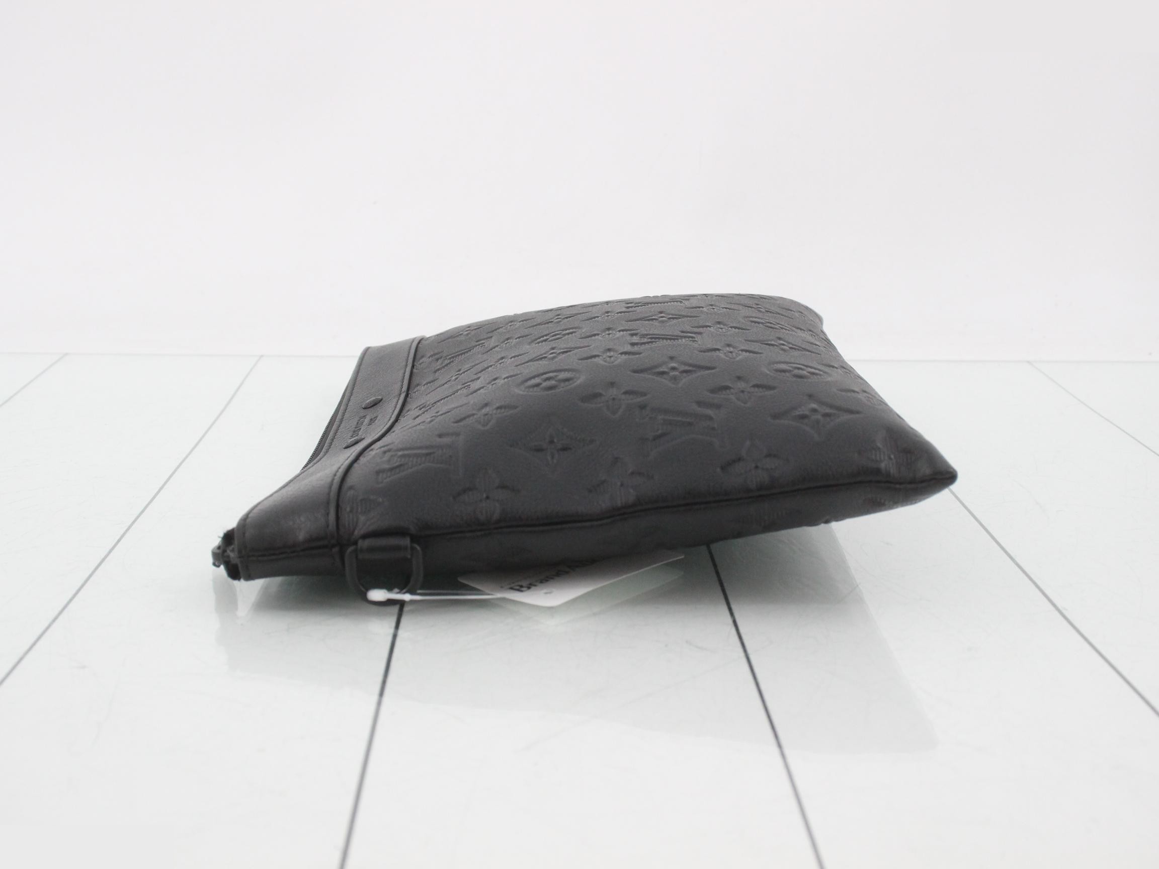 Shadow Pochette To Go, List Price ¥184,800 — view 4