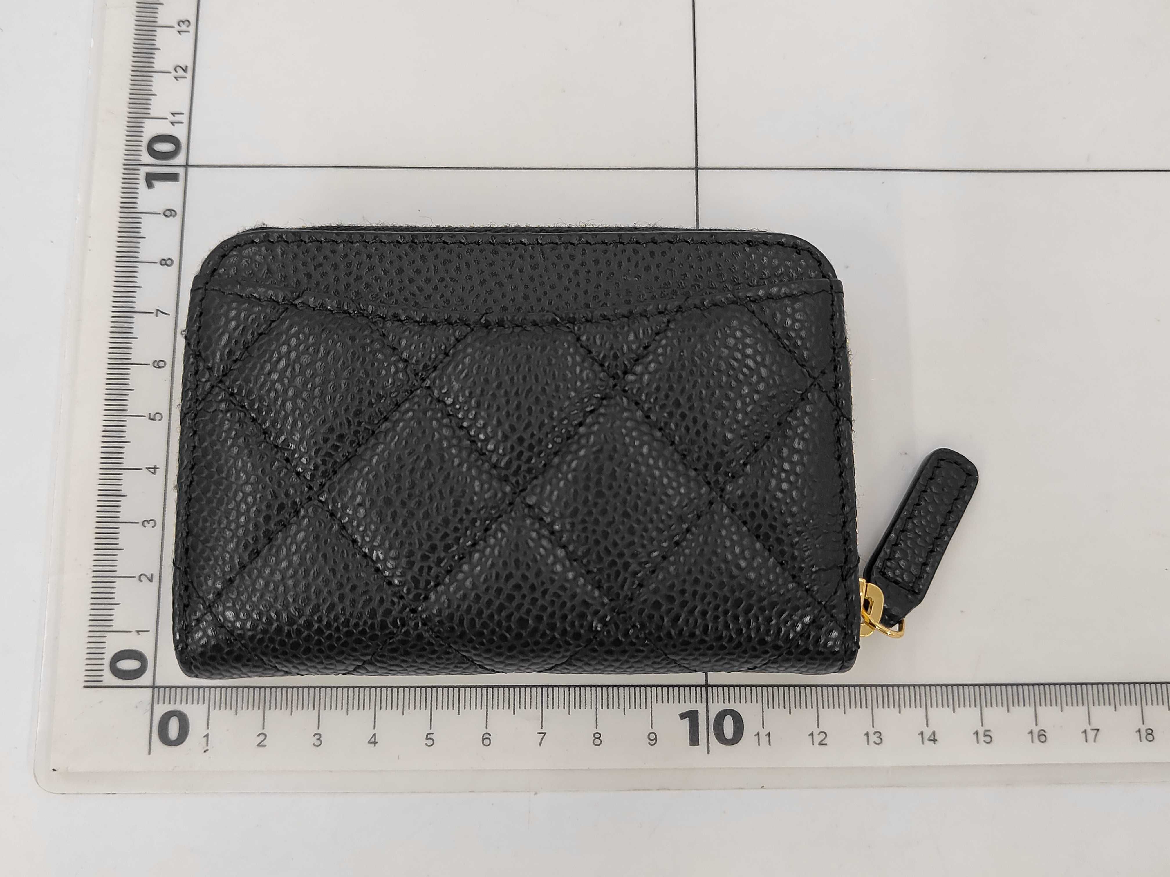 Accessories Card Case Caviar Microchip Card Case — view 2