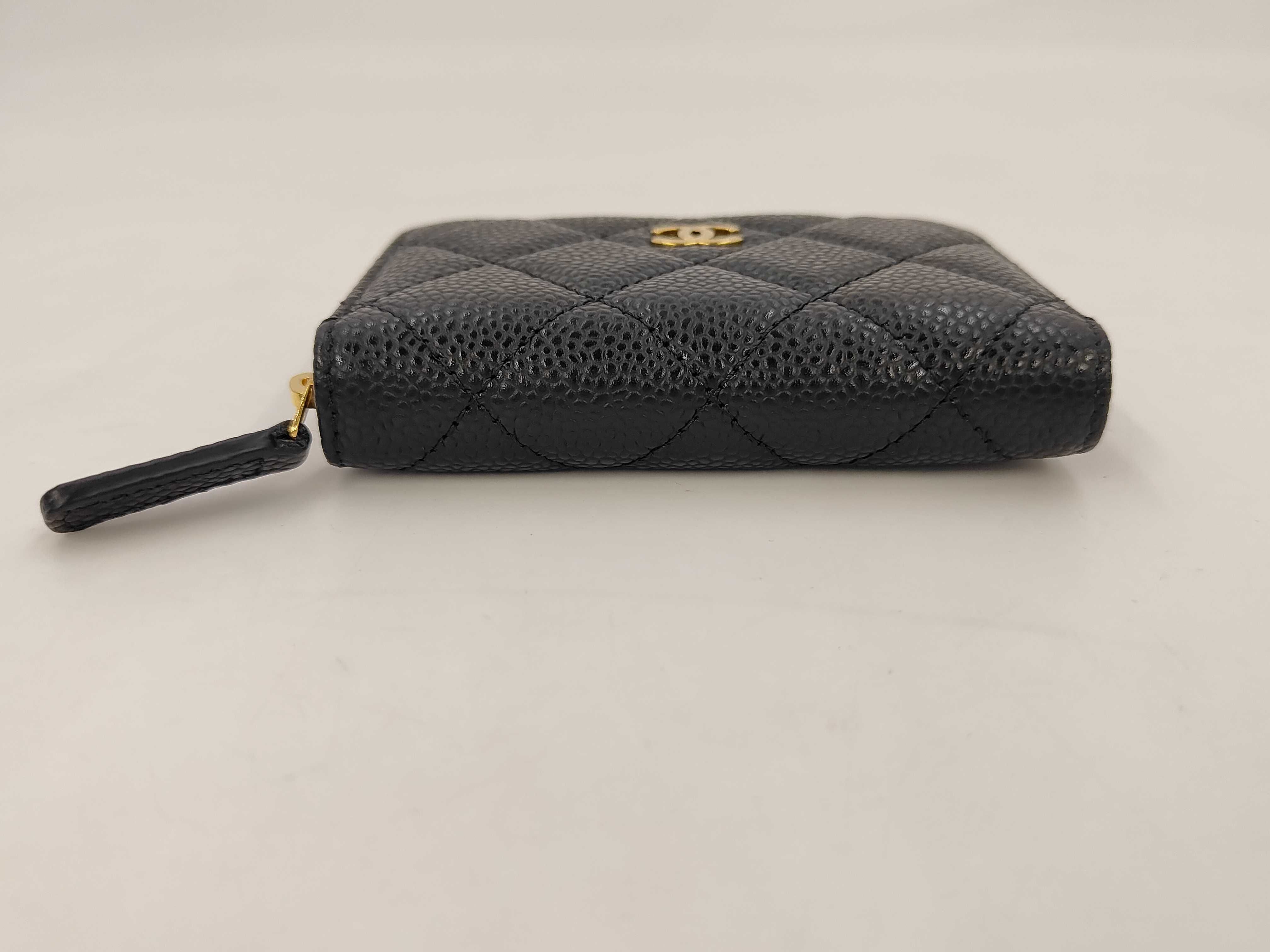Accessories Card Case Caviar Microchip Card Case — view 3