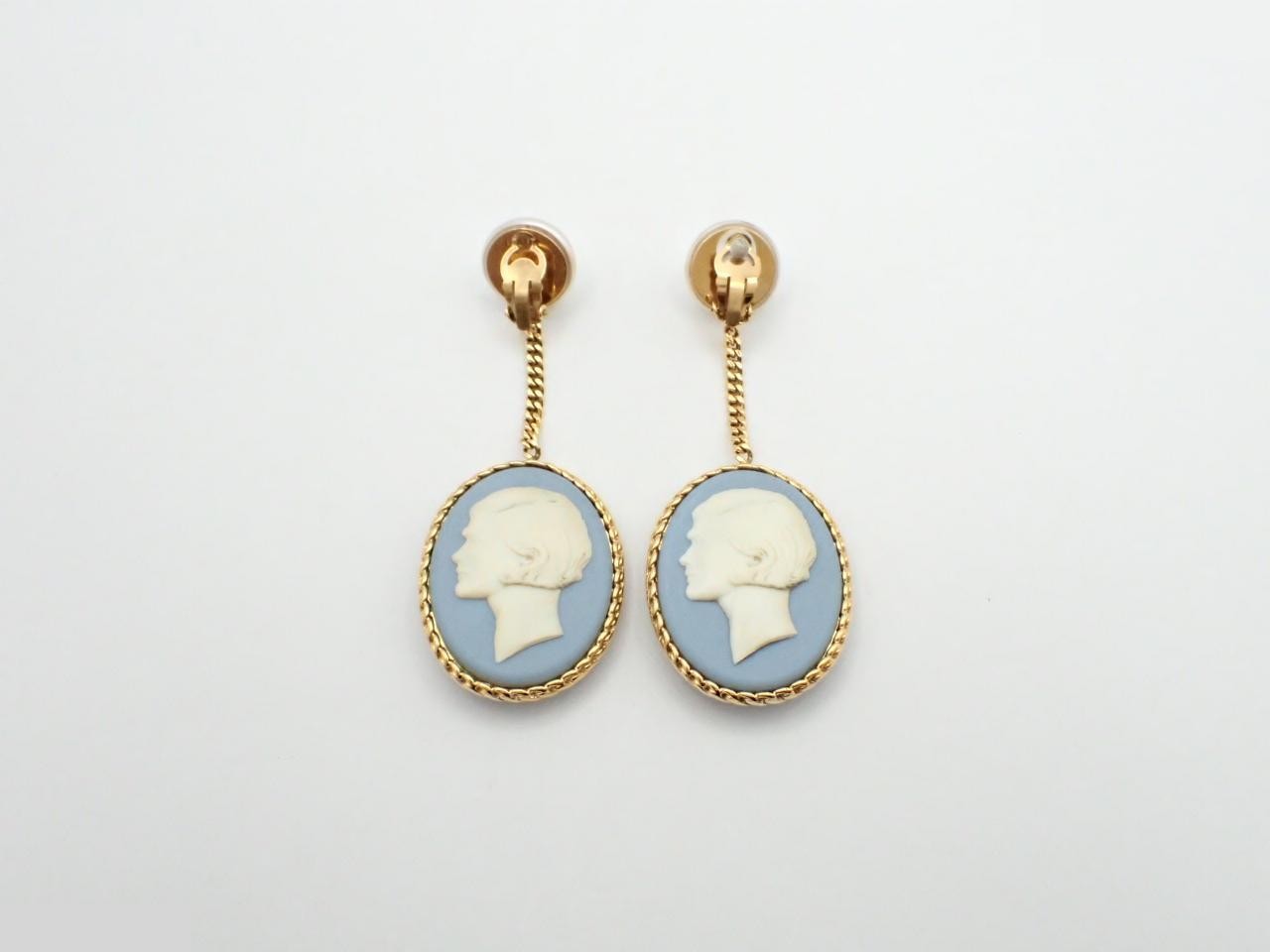 Vintage Classic (Precious Metal) Earrings — view 2