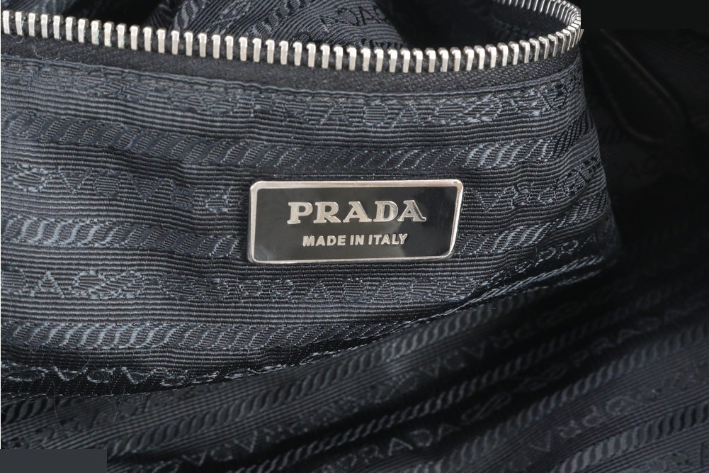 Tesuto Nylon Gathered Leather — view 9