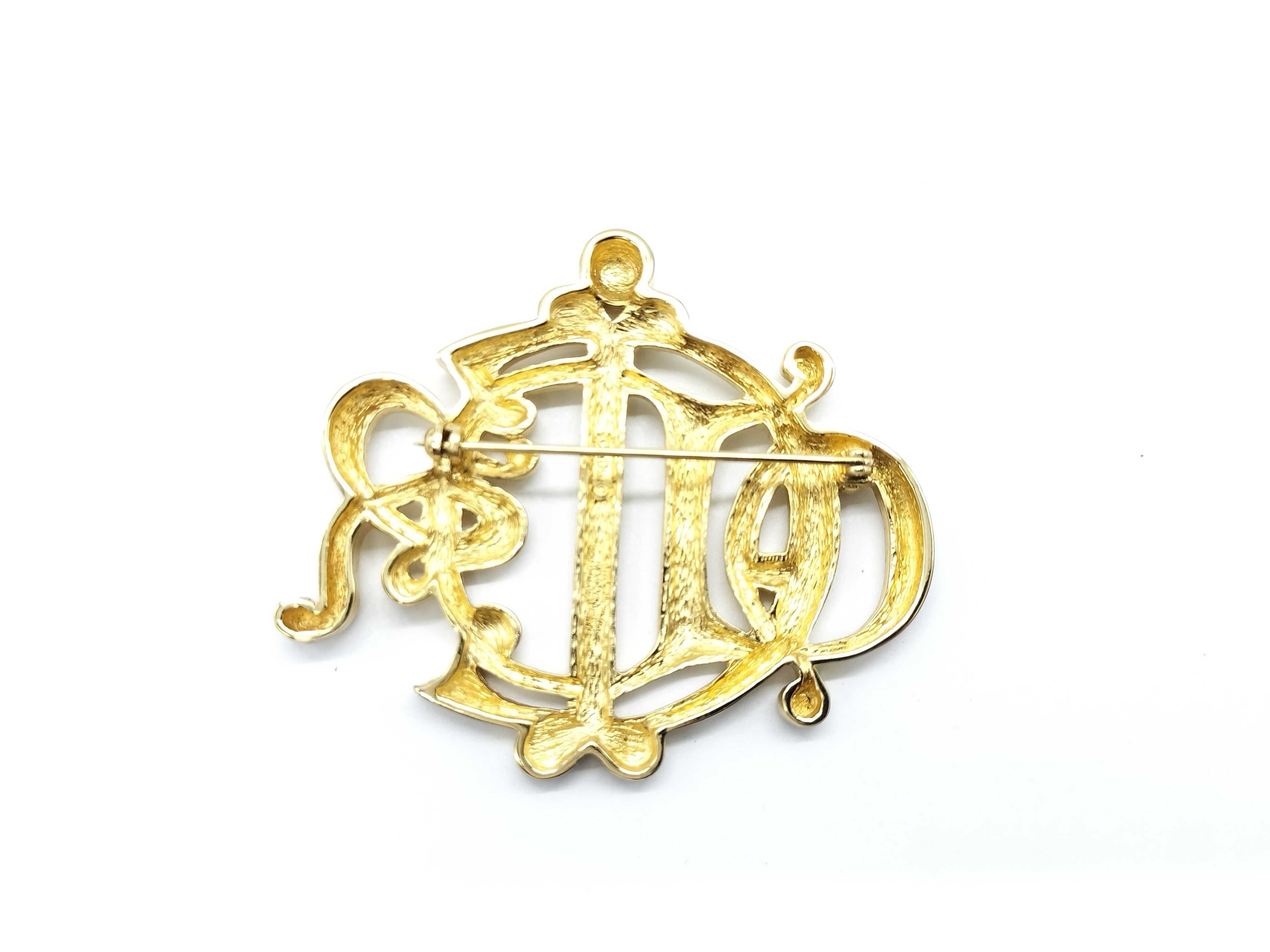 Emblem Brooch, Gold Brooch — view 3