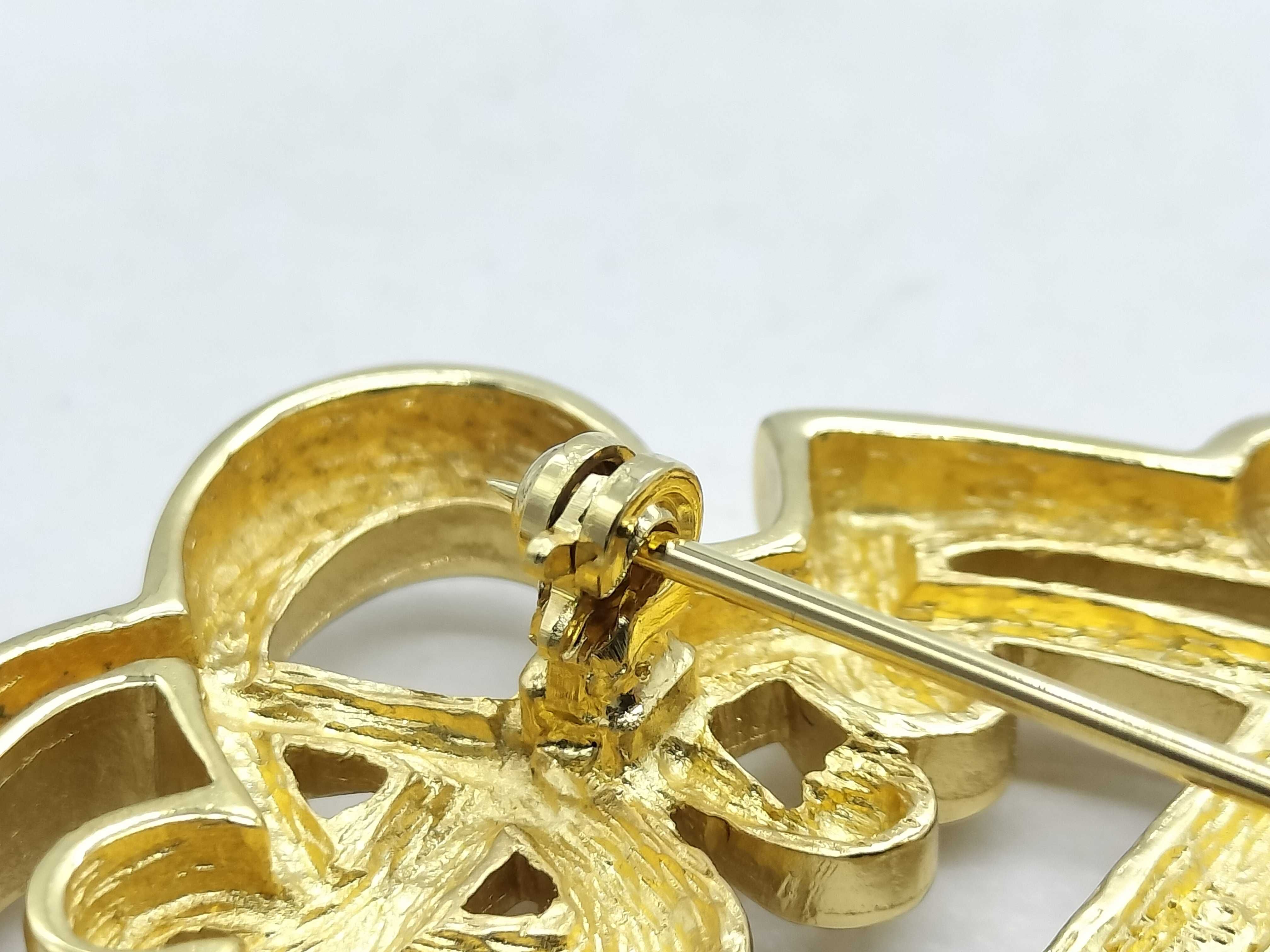 Emblem Brooch, Gold Brooch — view 8
