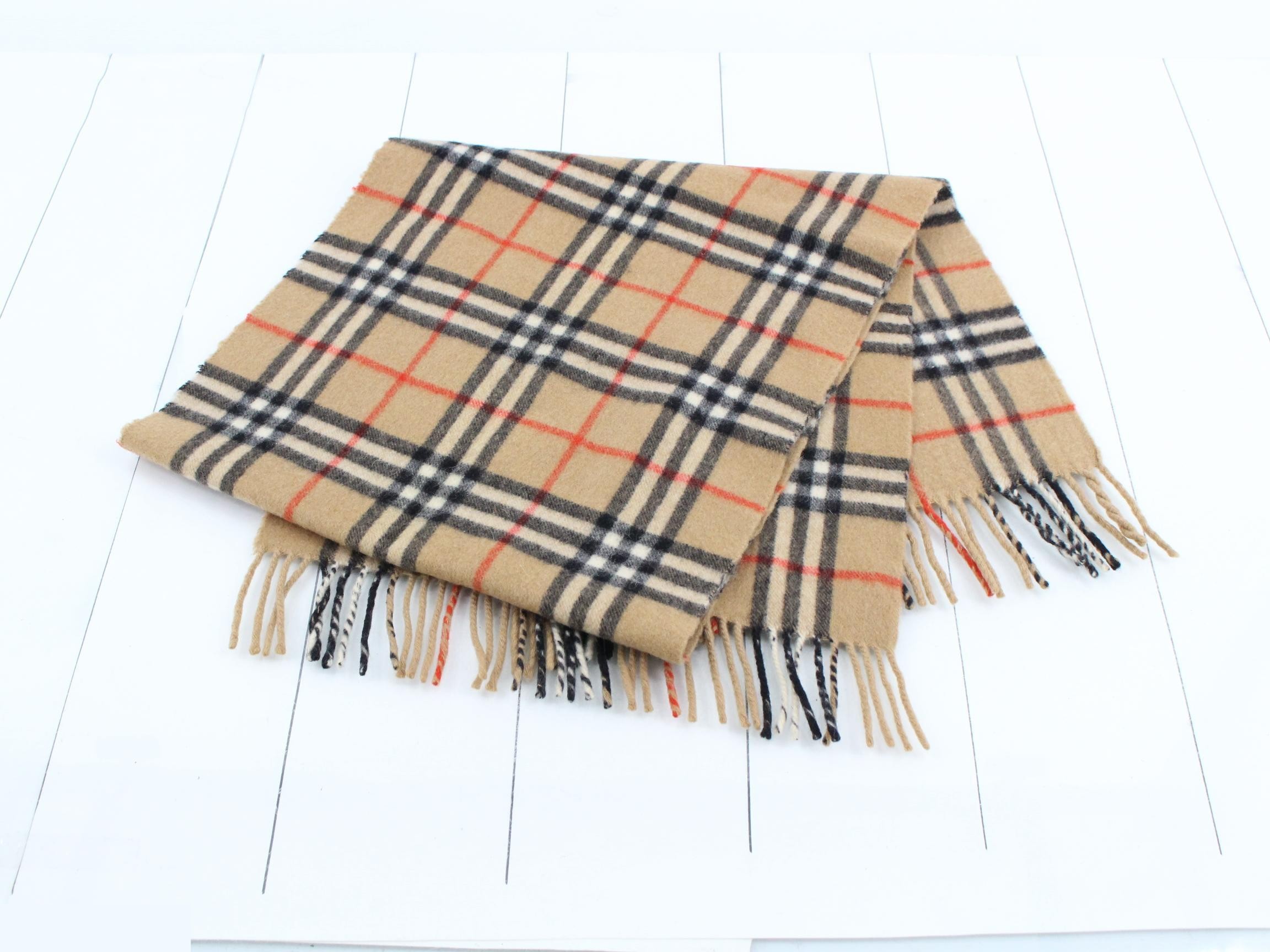 Other lines: Small items, accessories, and scarves — view 3