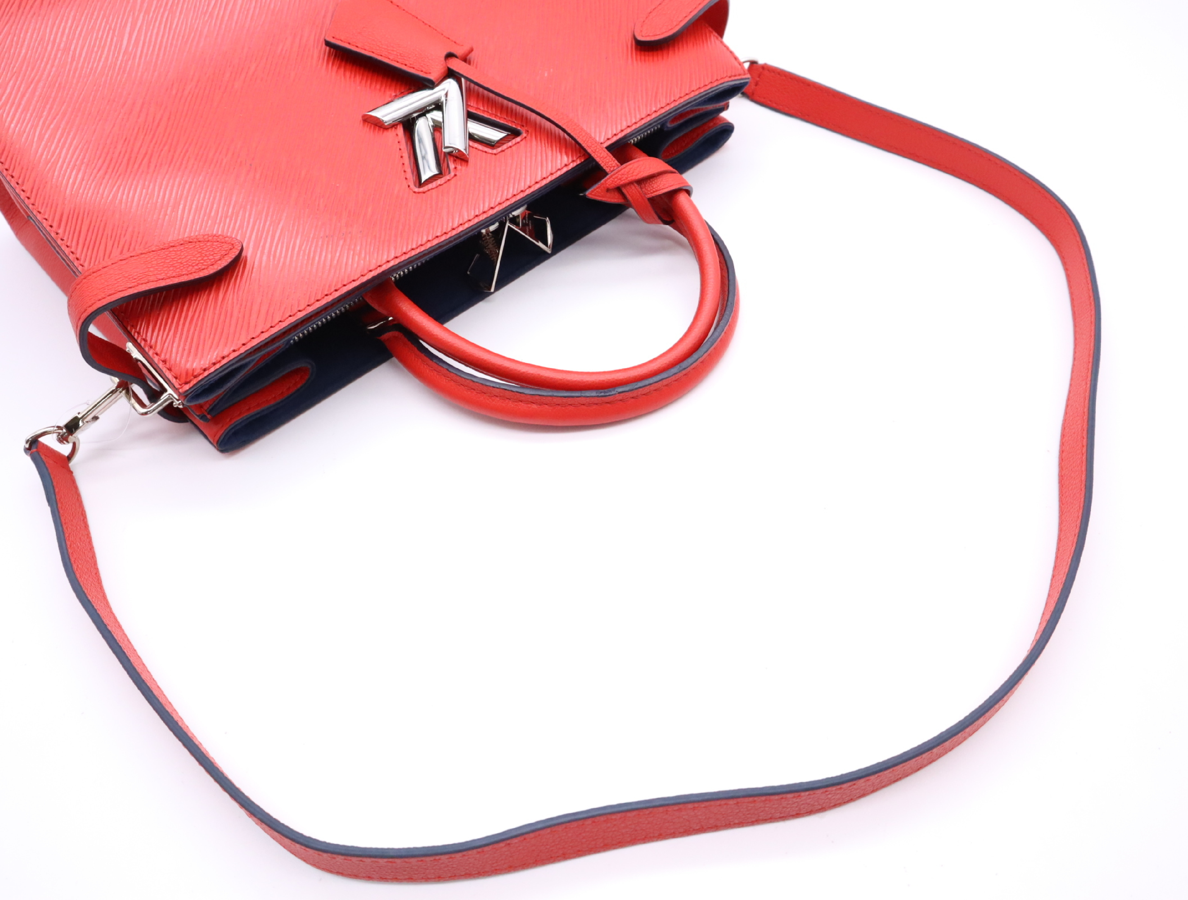 M54811 Epi Twist Tote Coquelicot Handbag with Strap and Clochette — view 10