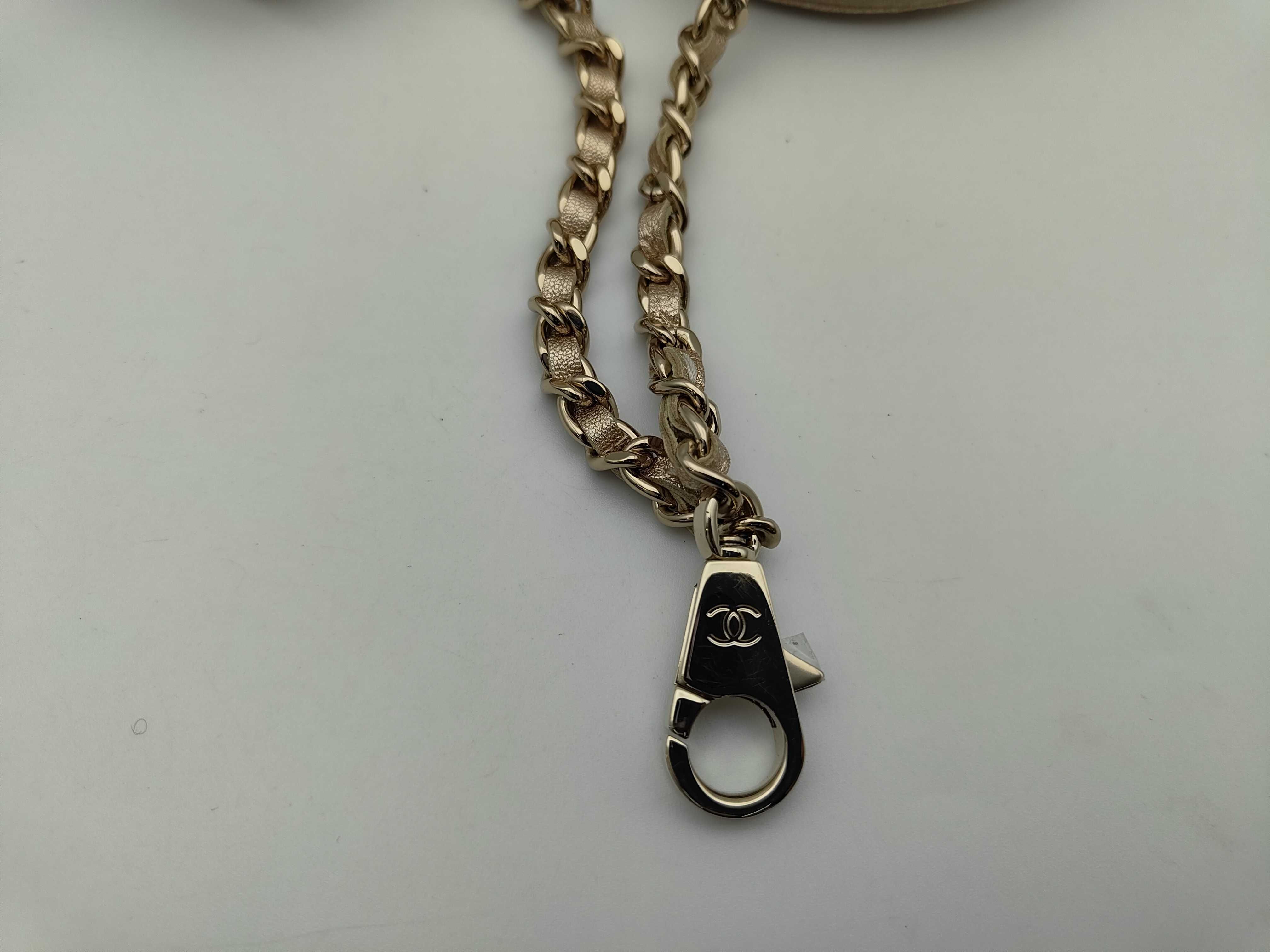 Matelassé Coin Purse, AirPods Case, and other accessories — view 10
