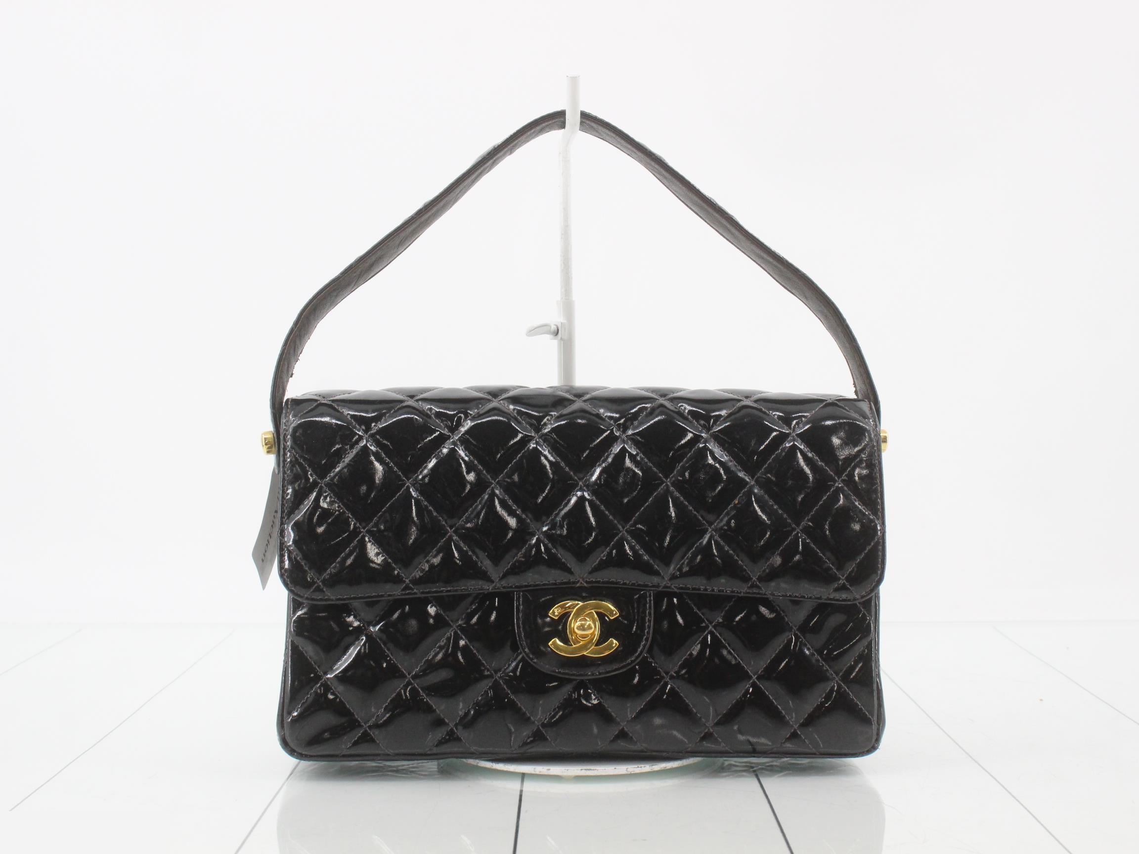 Double-faced patent leather one-shoulder bag — view 2