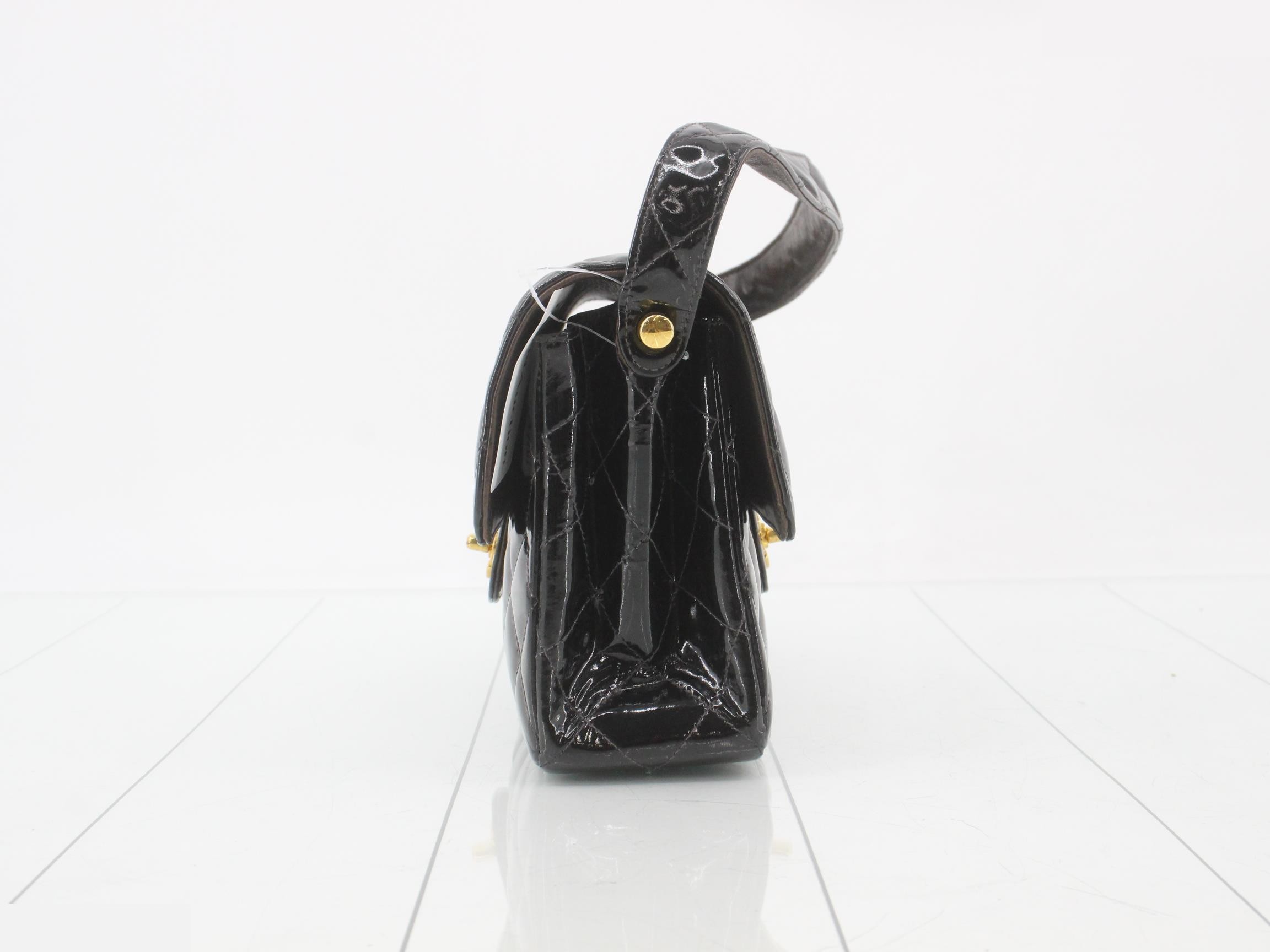 Double-faced patent leather one-shoulder bag — view 3