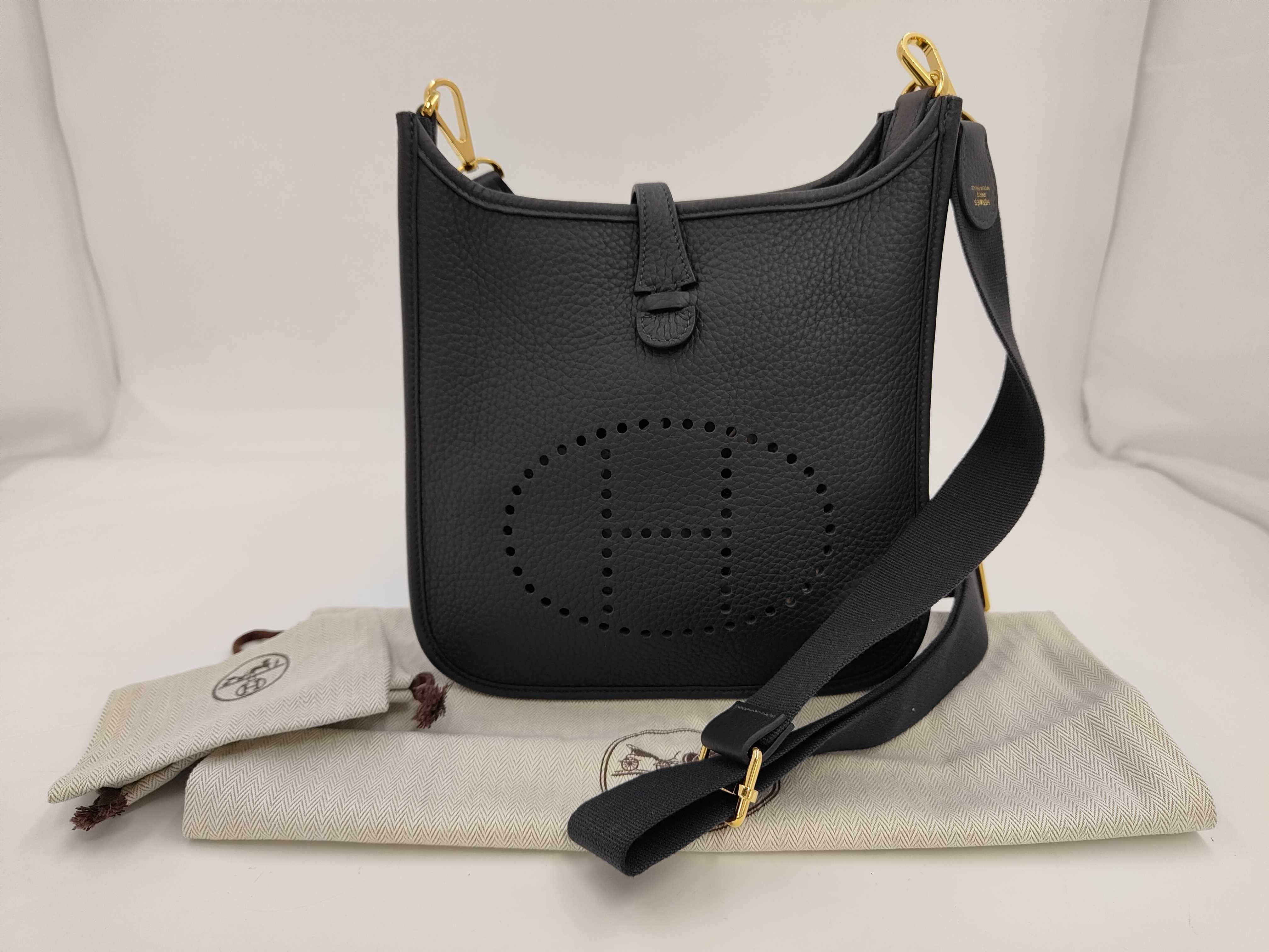 Evelyne Shoulder Bag
