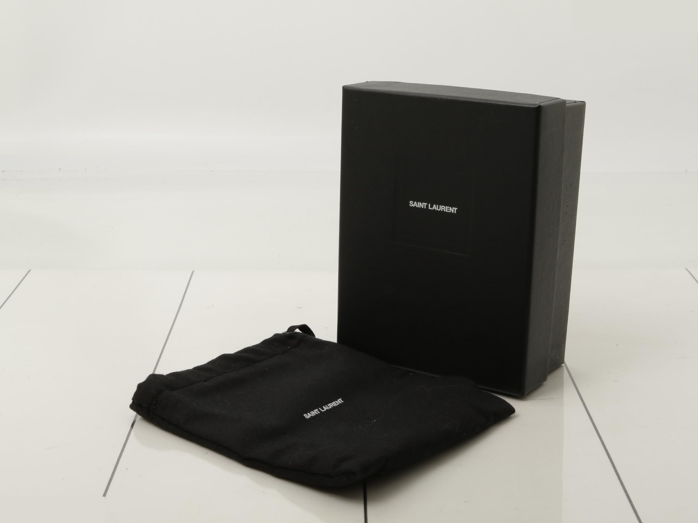 Other lines: Bags and Wallets — view 5