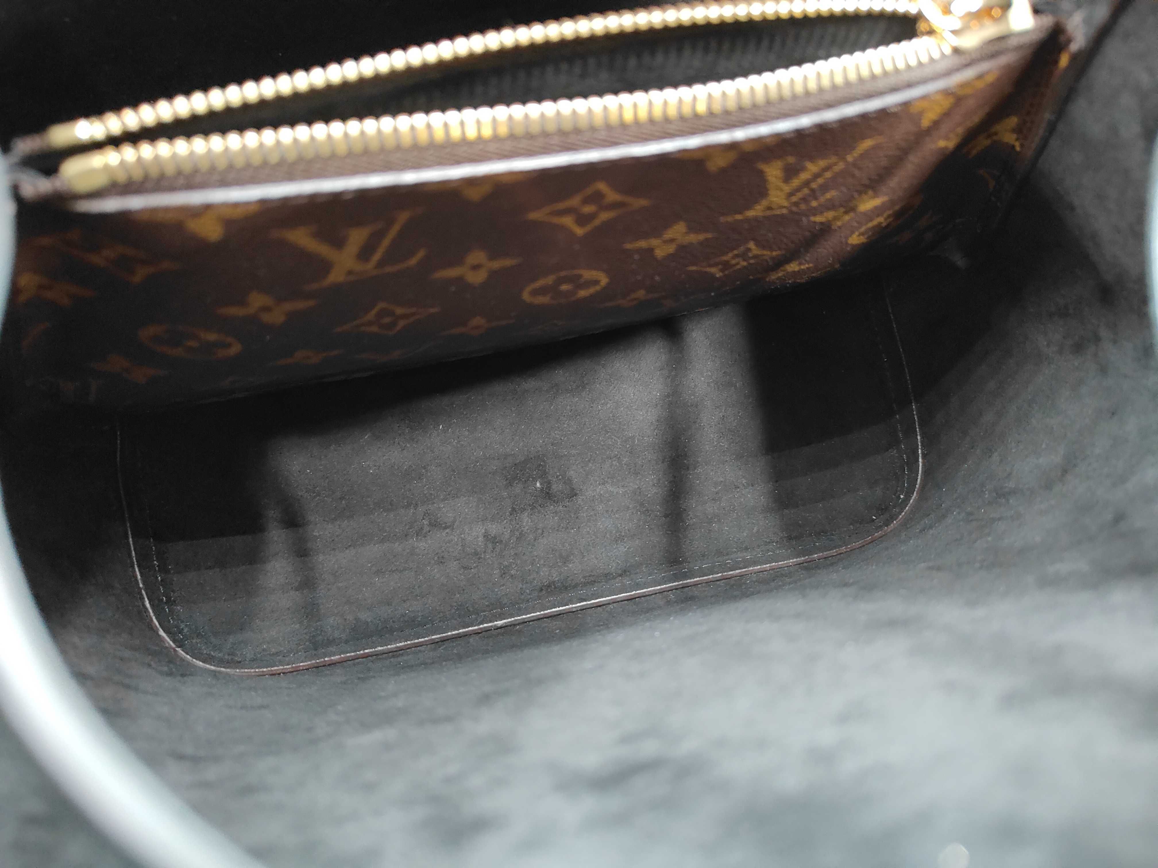 Monogram NeoNoe MM Noir Shoulder Bag — view 11