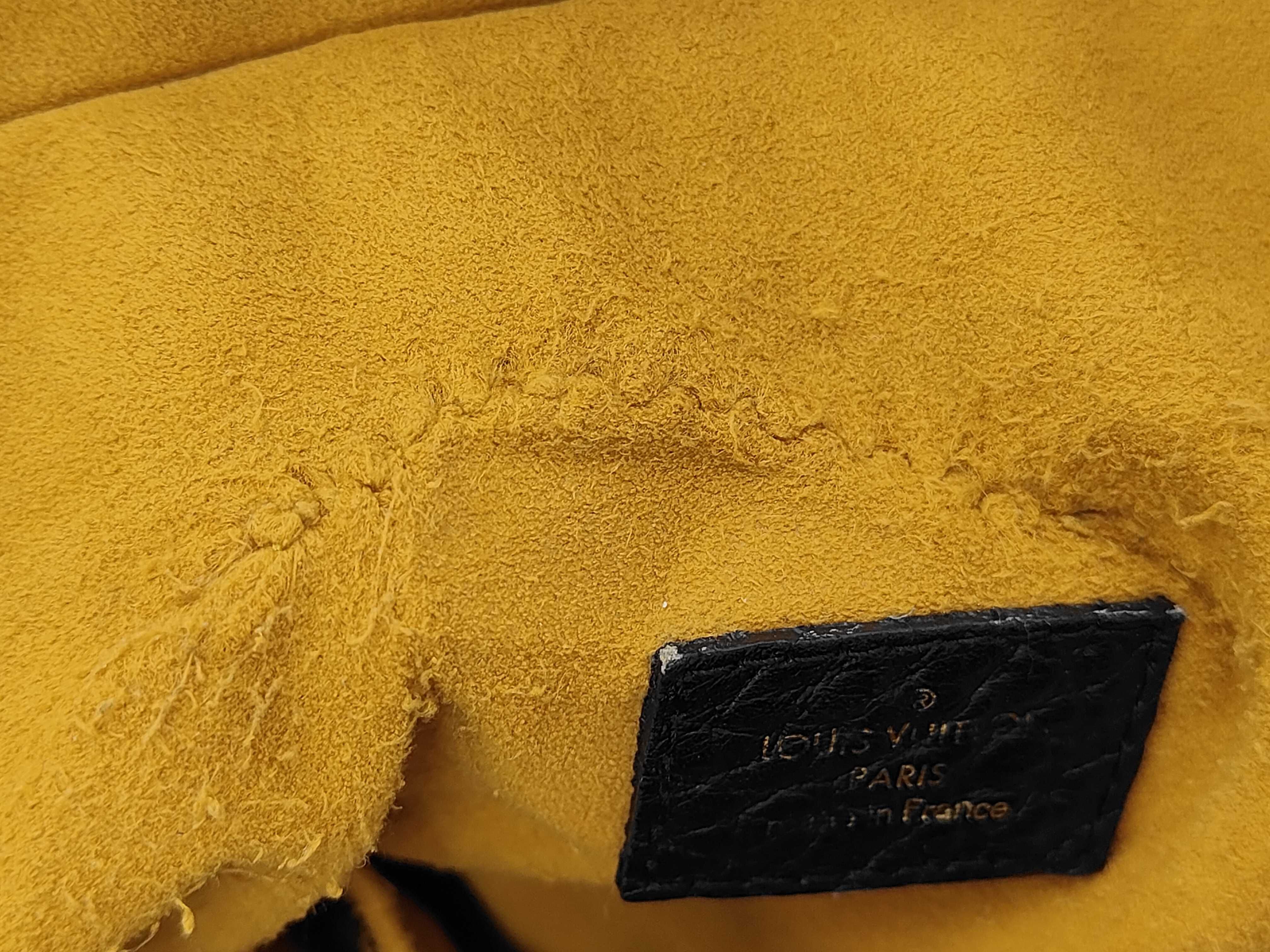 Neo Cabby MM Noir M95351 Shoulder Bag — view 10