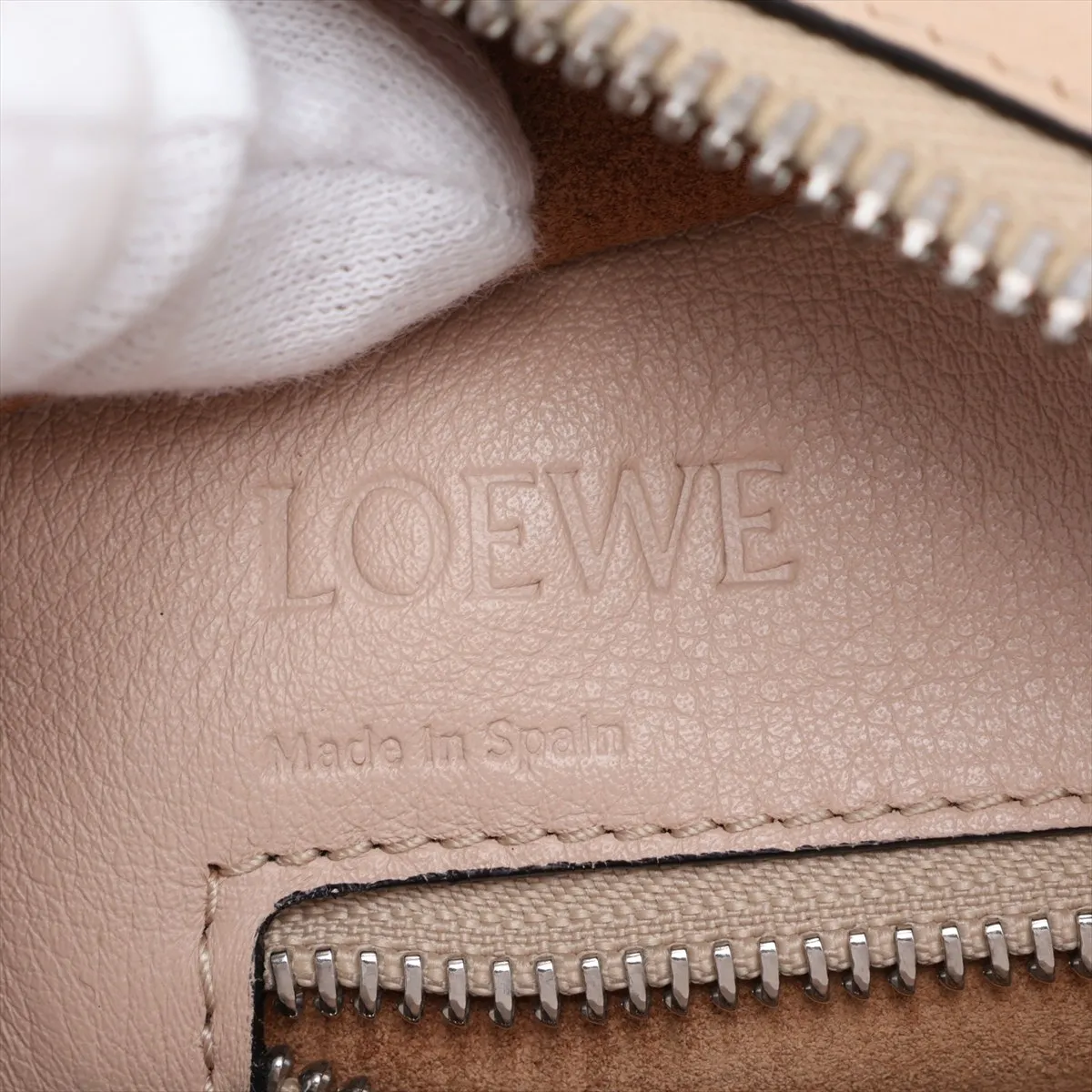 Amazona 28 Leather Handbag, Beige — view 9