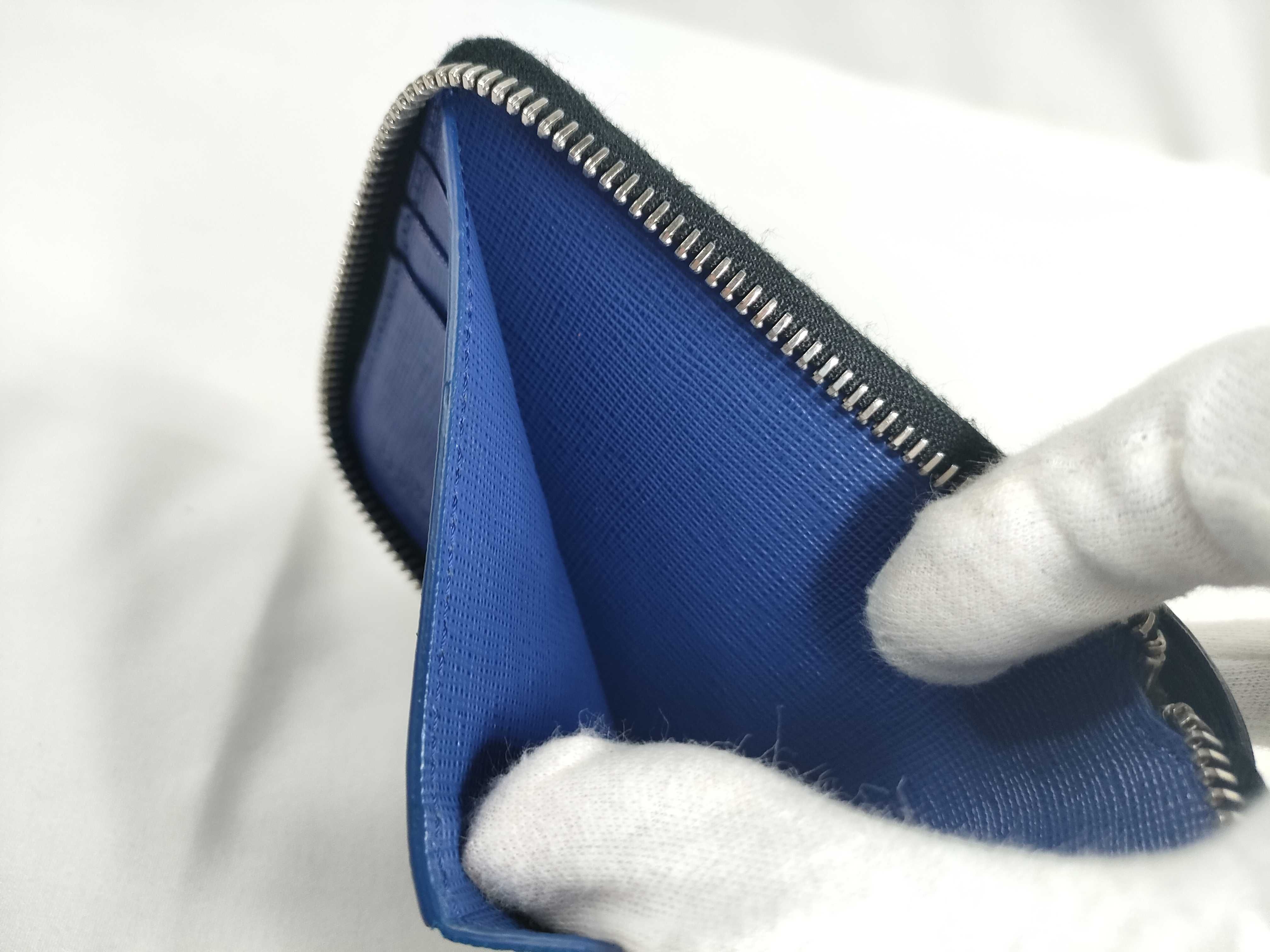 Carlito Leather Round Zip Wallet — view 11