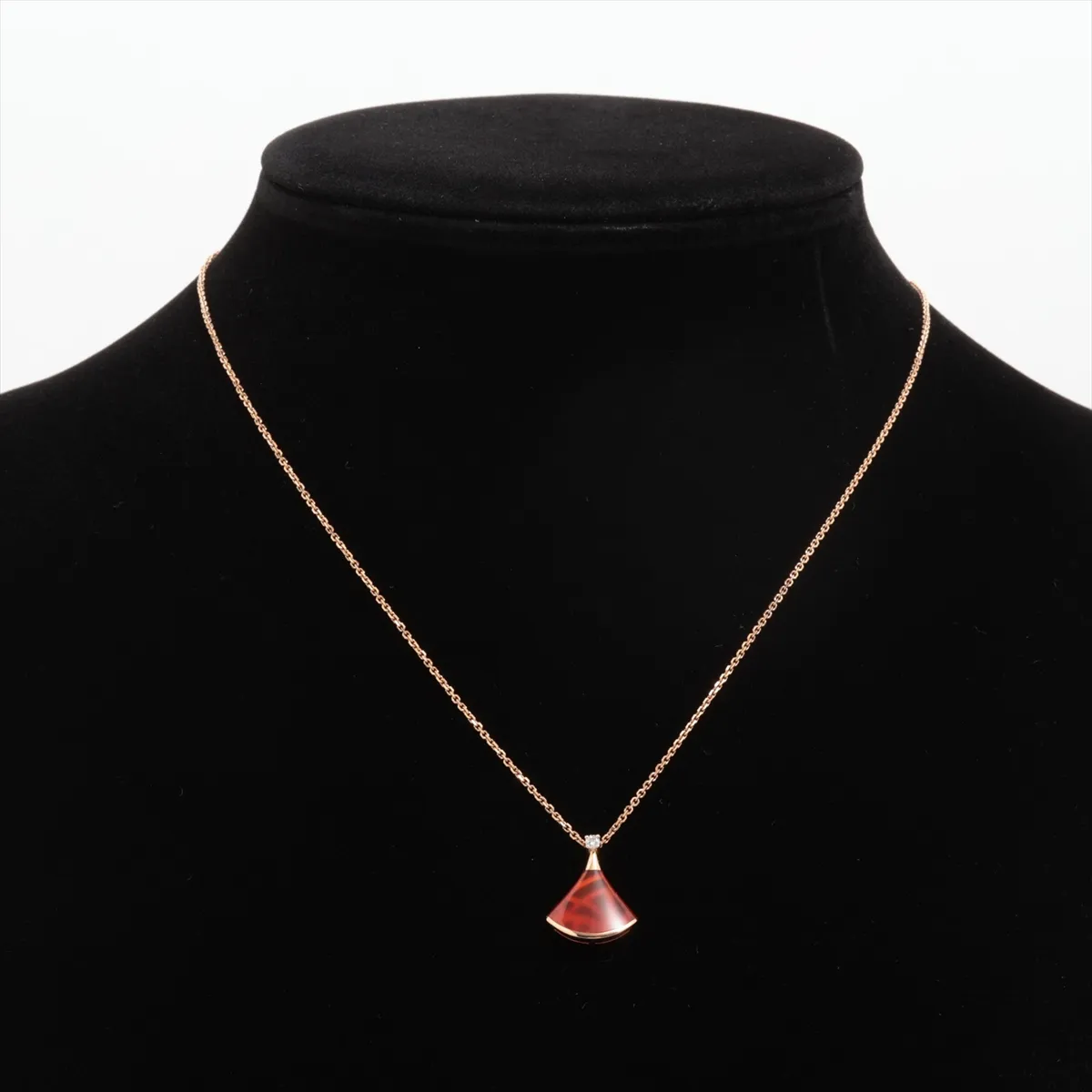 Diva's Dream Carnelian Diamond Necklace, 750 (PG), 4.8g, PF36PA, minor chips in the stone, small holes. — view 5