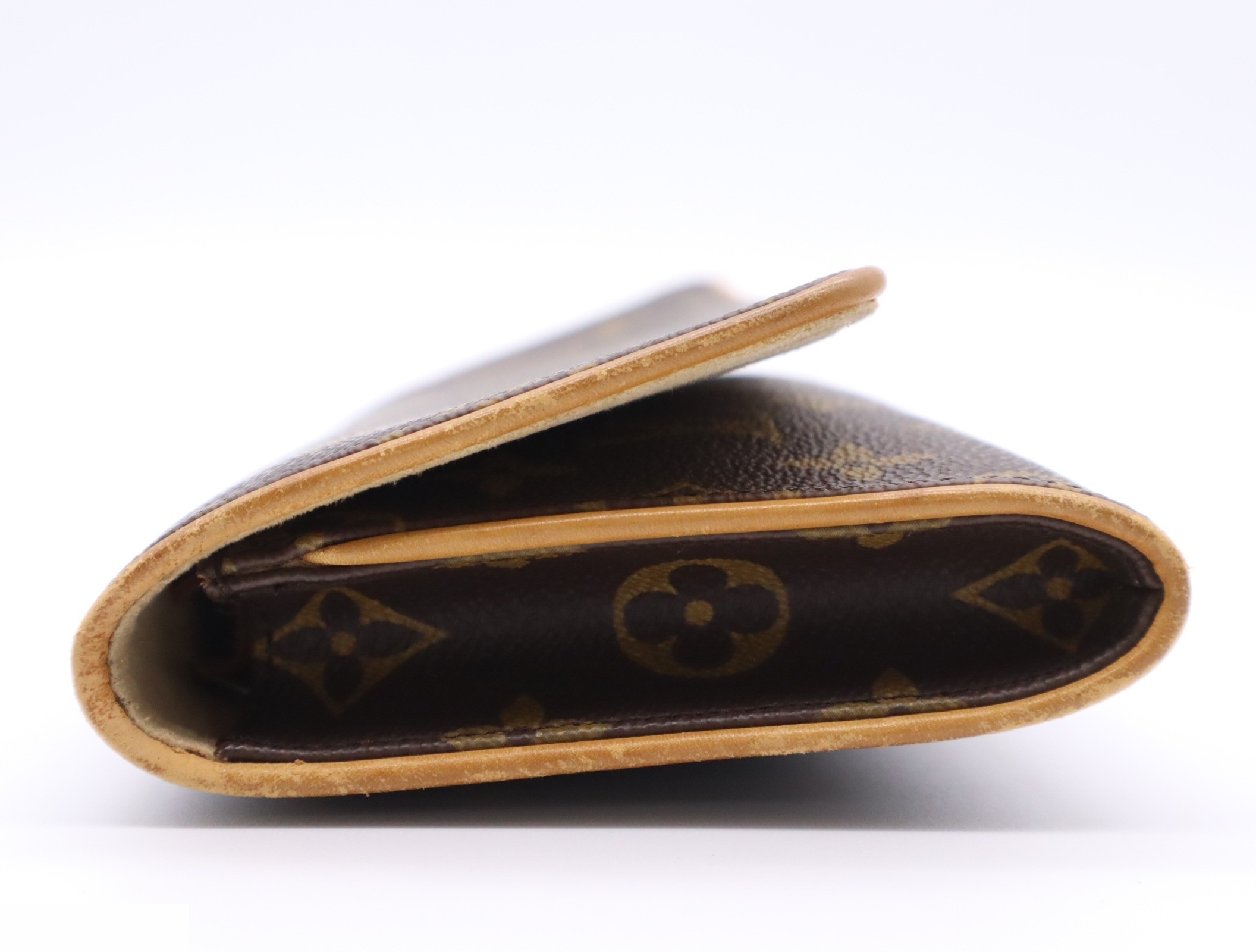 Pochette Twin GM with shoulder strap — view 3
