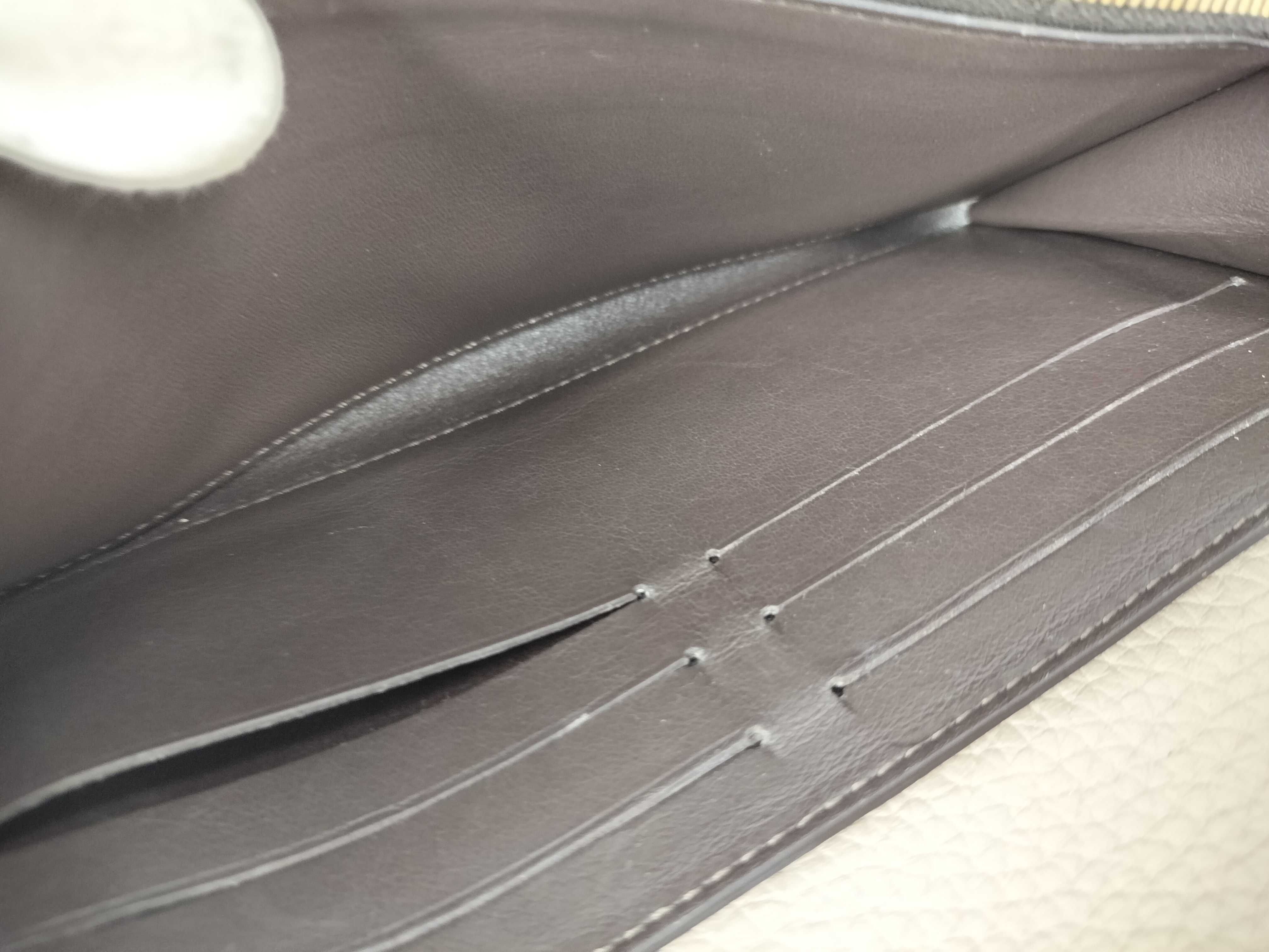 Portefeuille Capucines Bi-fold Long Wallet, Taurillon Leather, Galet M61249 MI4136 Wallet — view 11
