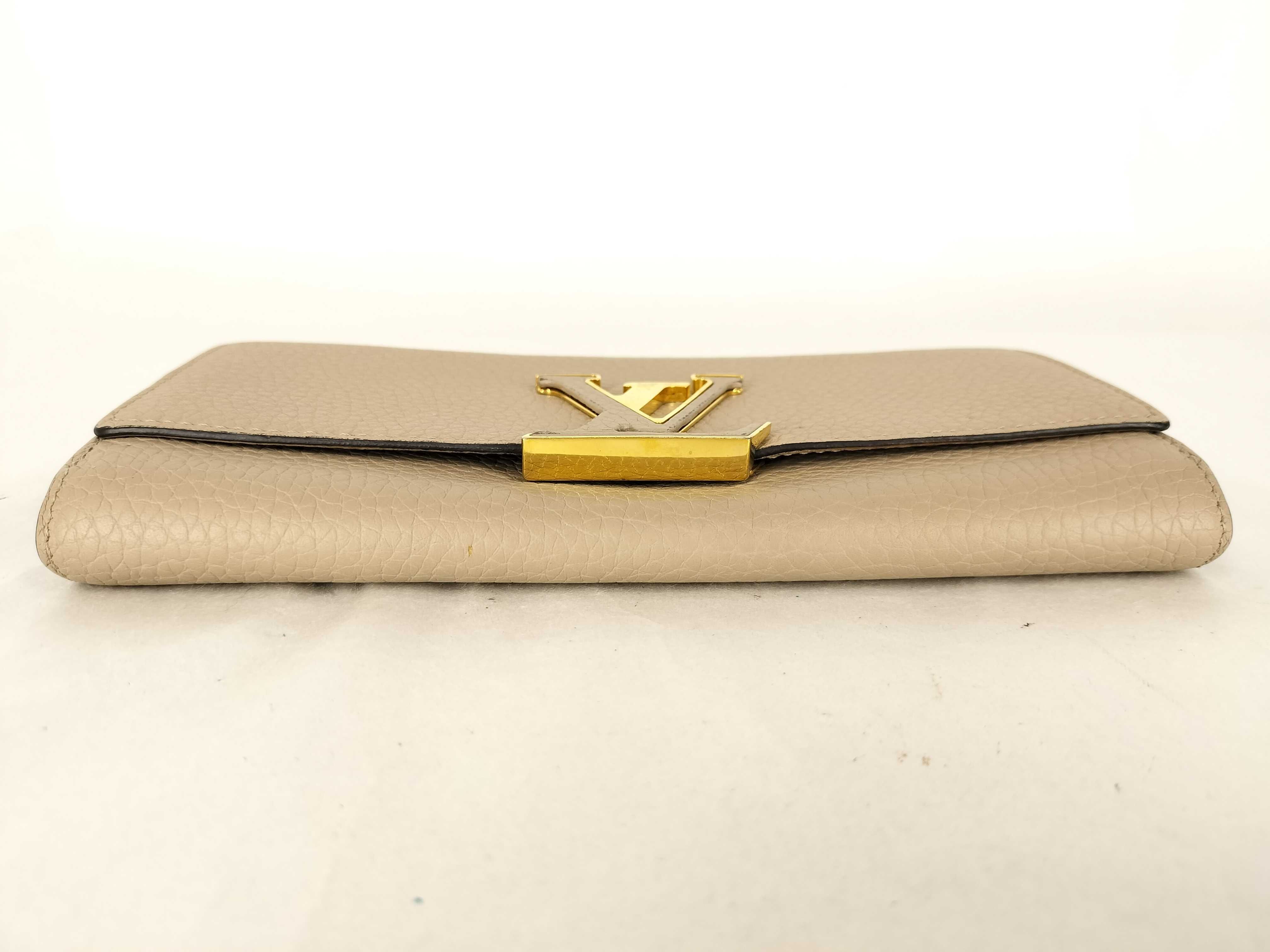 Portefeuille Capucines Bi-fold Long Wallet, Taurillon Leather, Galet M61249 MI4136 Wallet — view 3