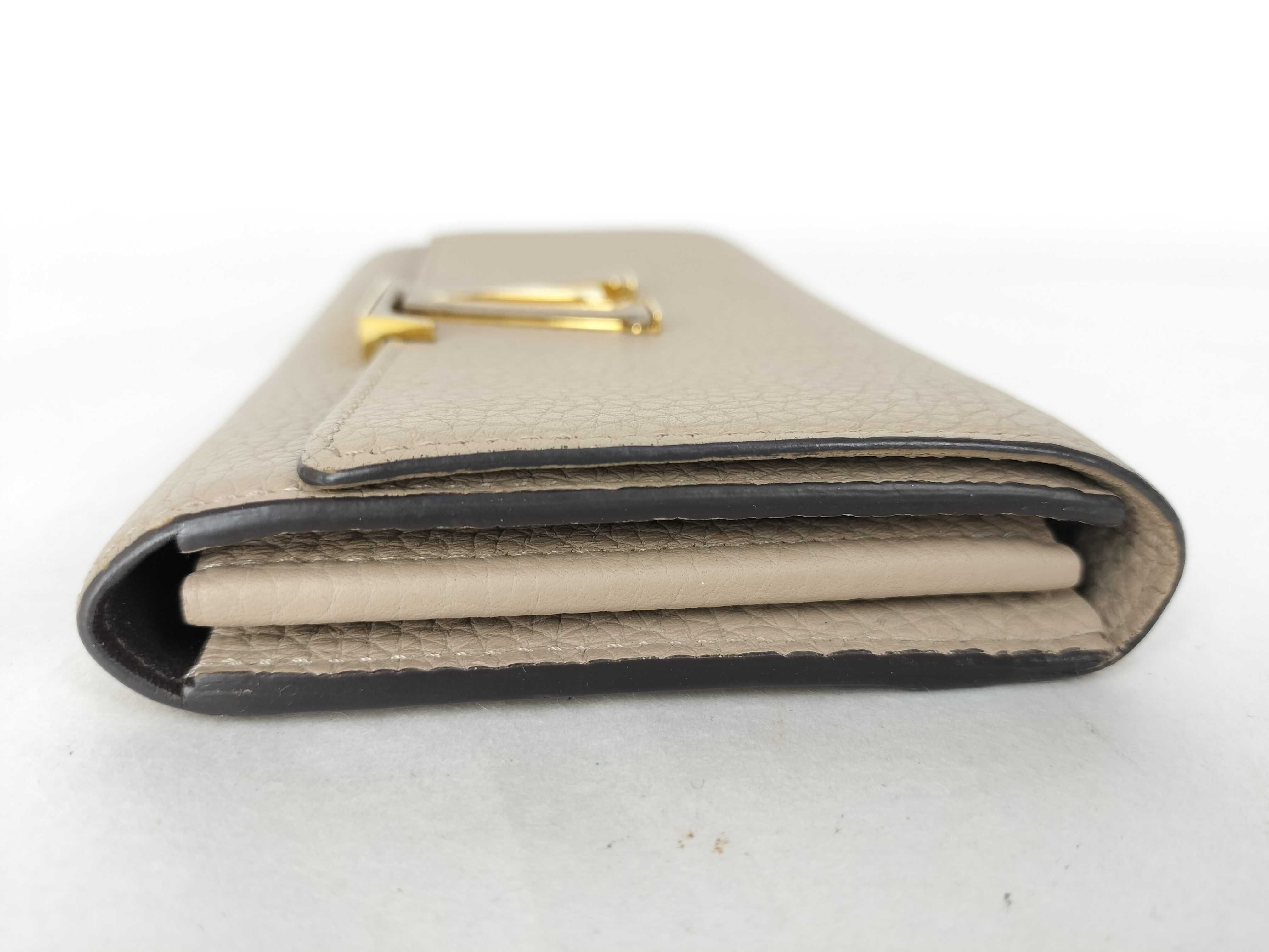 Portefeuille Capucines Bi-fold Long Wallet, Taurillon Leather, Galet M61249 MI4136 Wallet — view 5