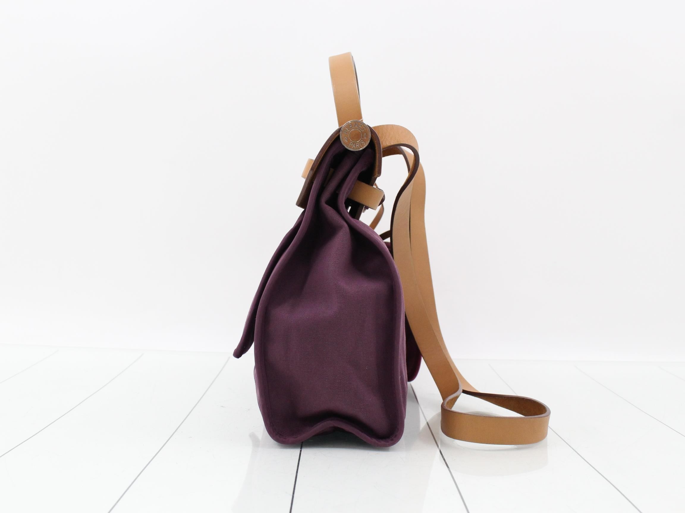handbag — view 4