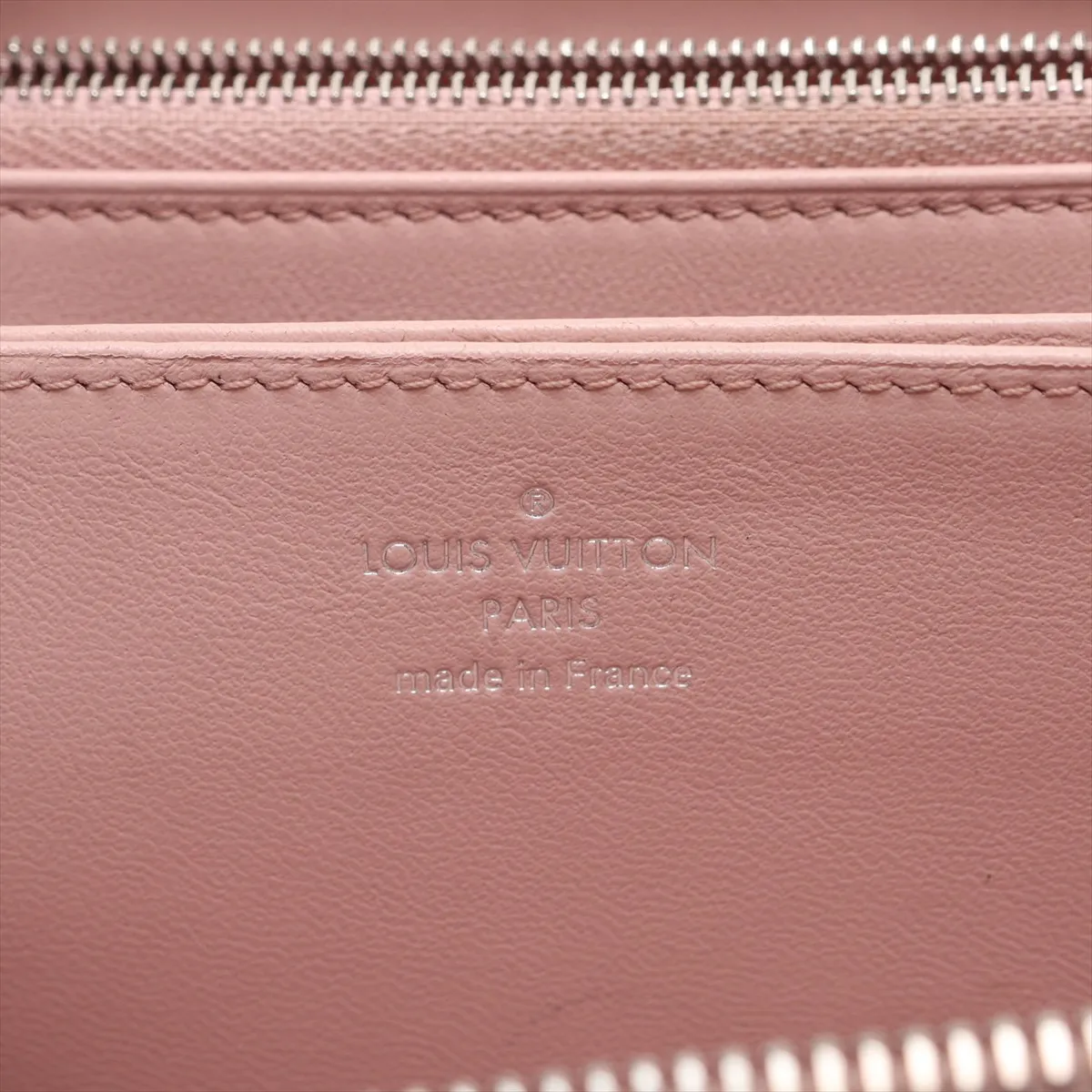 Mahina Zippy Wallet M82755, serial number unknown, Rose Jasmine, round zip wallet — view 11