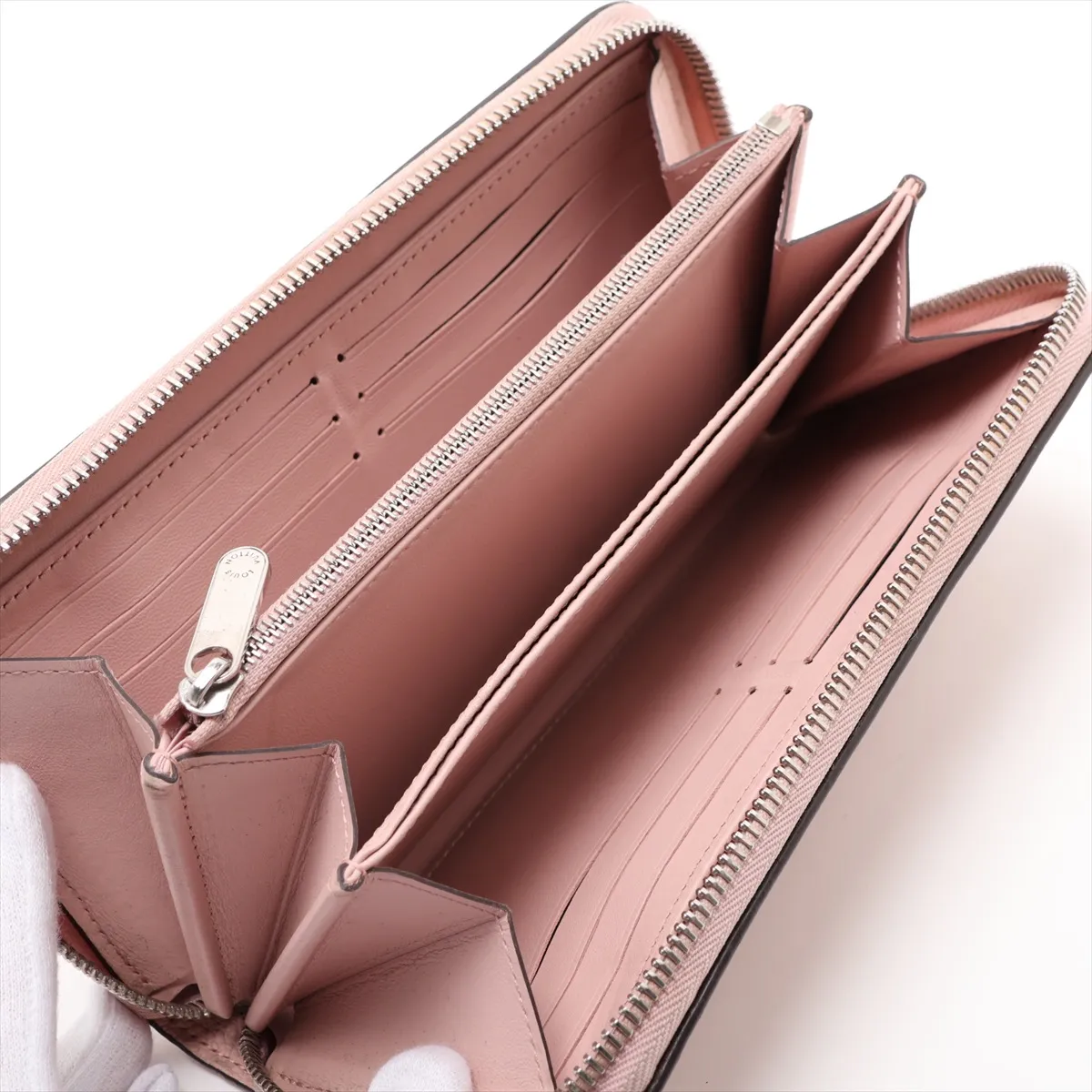 Mahina Zippy Wallet M82755, serial number unknown, Rose Jasmine, round zip wallet — view 3