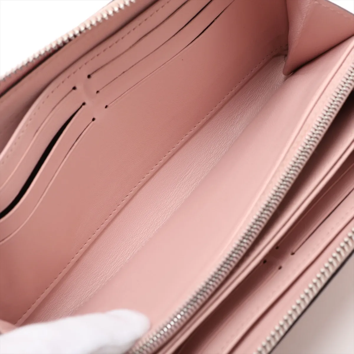 Mahina Zippy Wallet M82755, serial number unknown, Rose Jasmine, round zip wallet — view 6