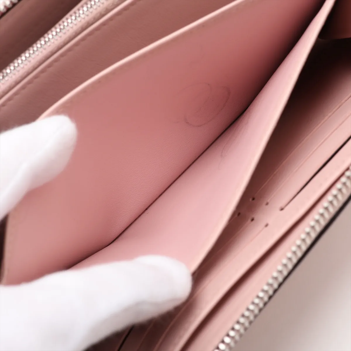 Mahina Zippy Wallet M82755, serial number unknown, Rose Jasmine, round zip wallet — view 8
