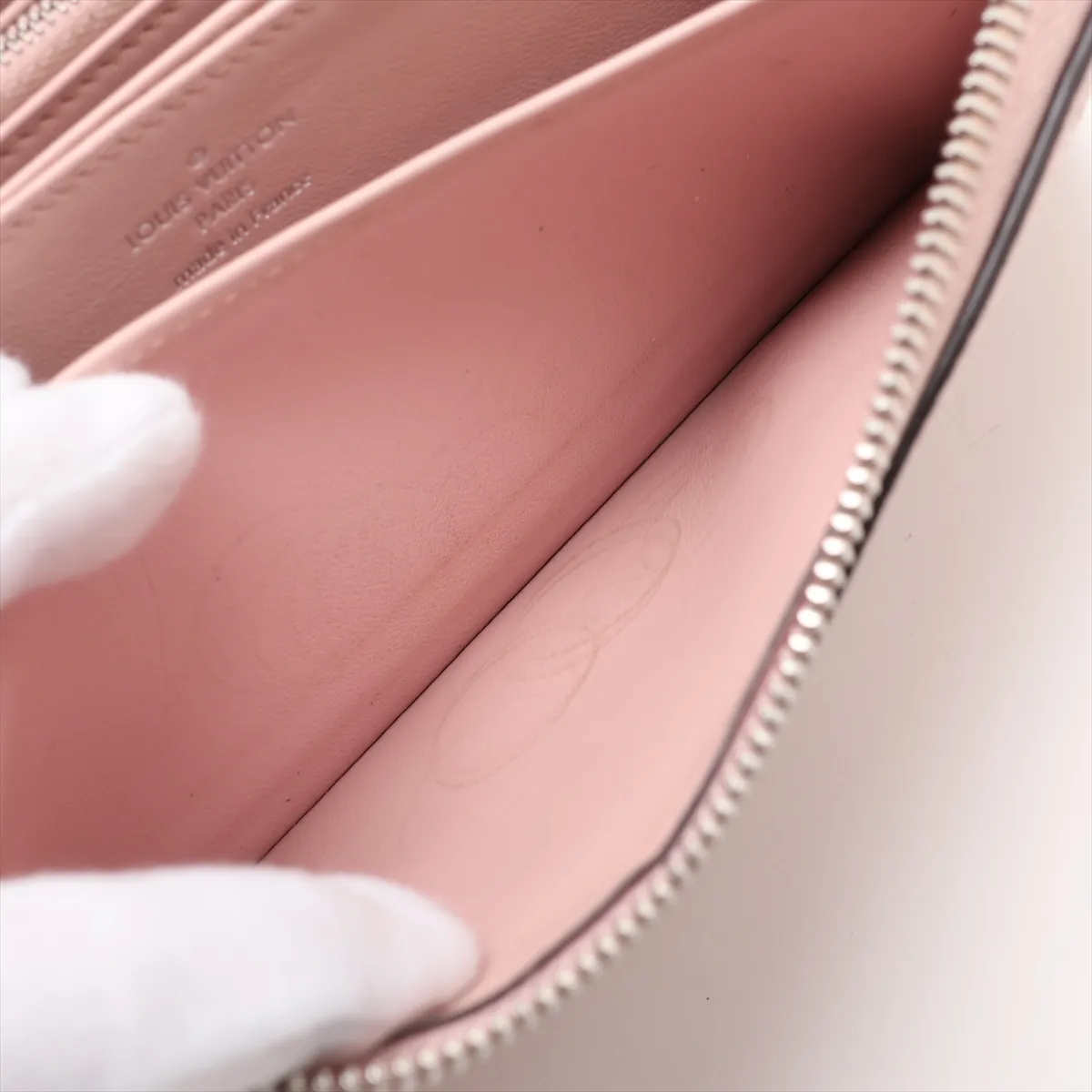 Mahina Zippy Wallet M82755, serial number unknown, Rose Jasmine, round zip wallet — view 9