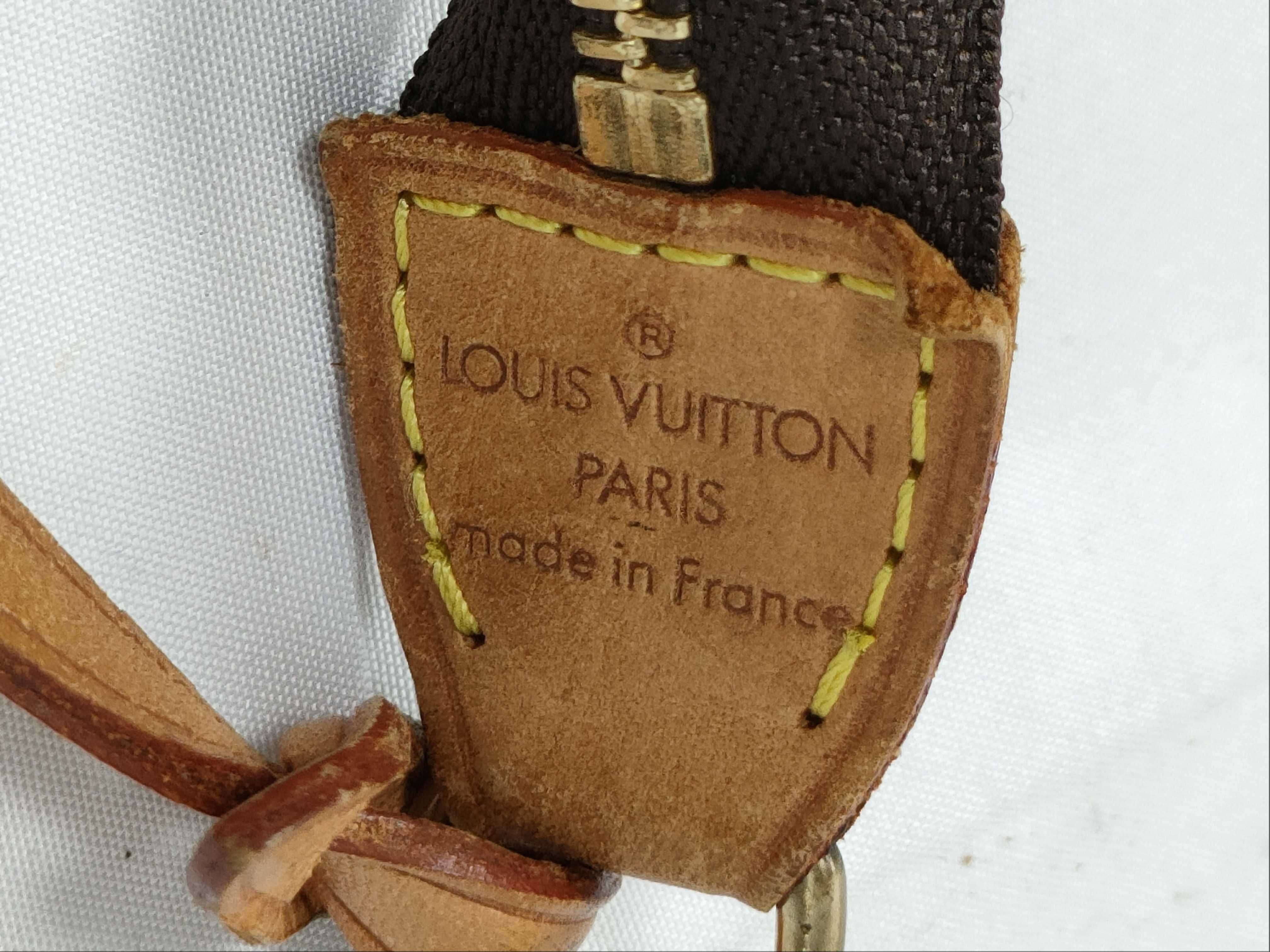 Monogram Accessoires VI0090 Pouch — view 6