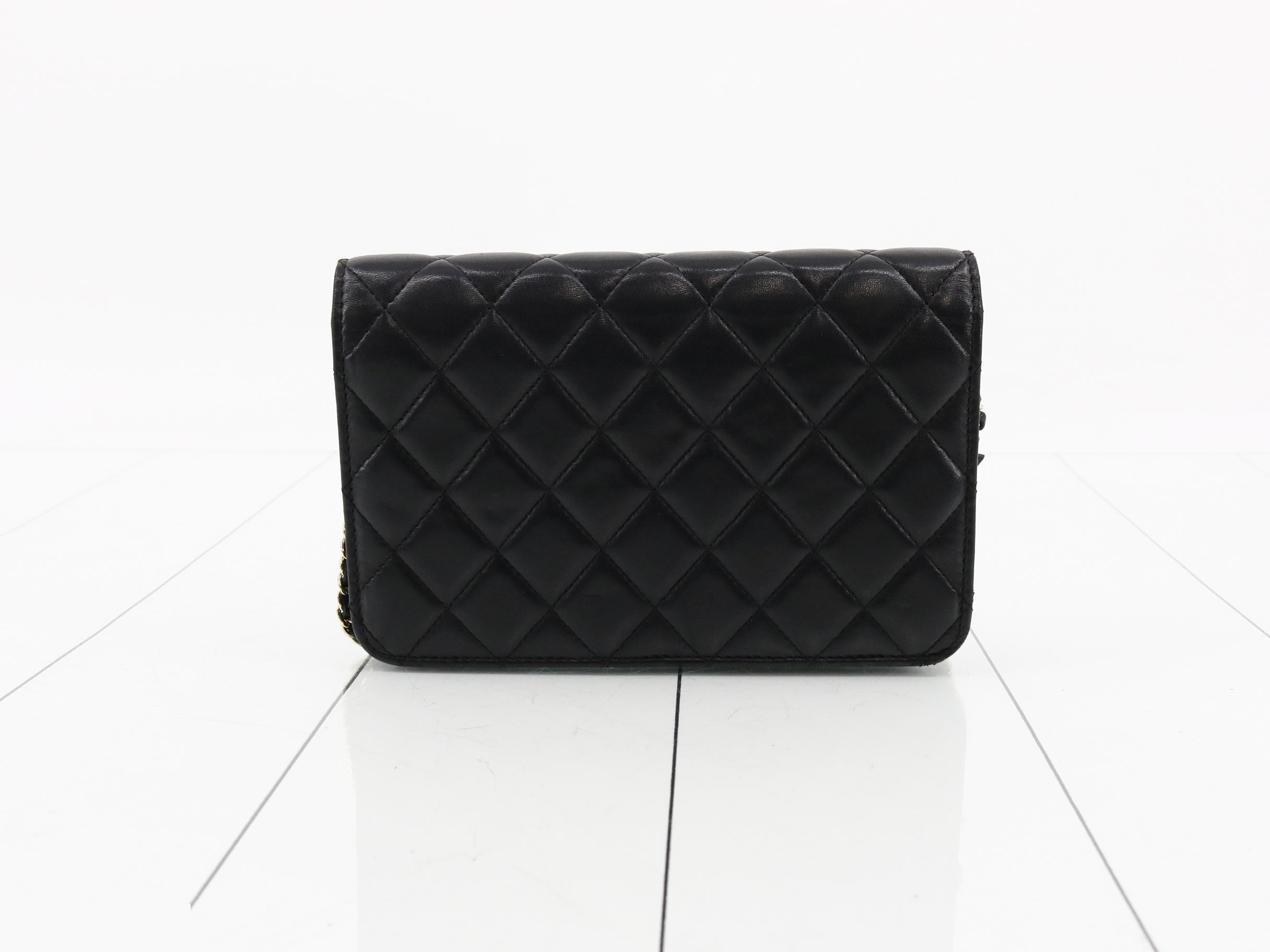 Matelassé chain wallet, lambskin, black — view 2