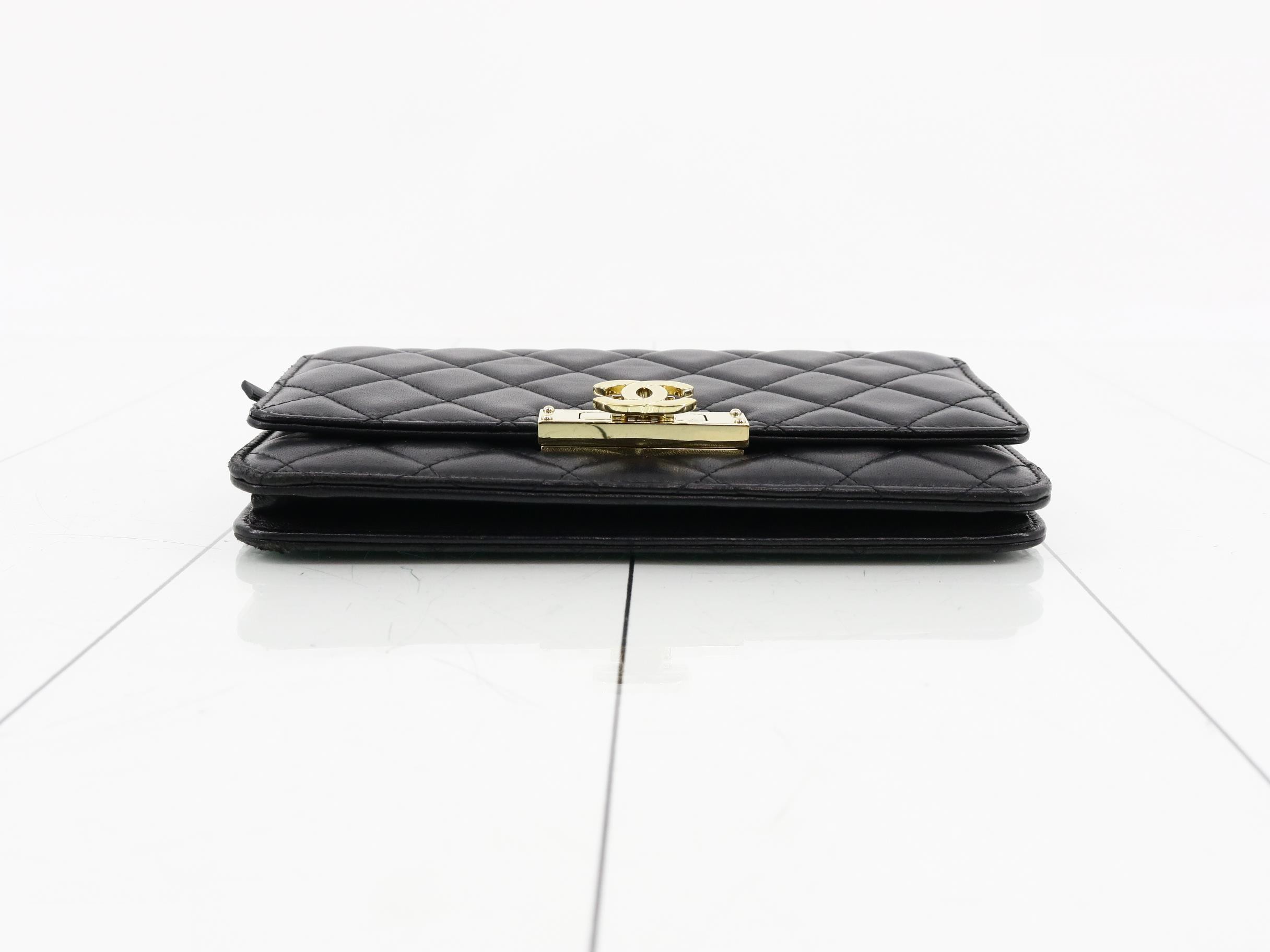 Matelassé chain wallet, lambskin, black — view 3