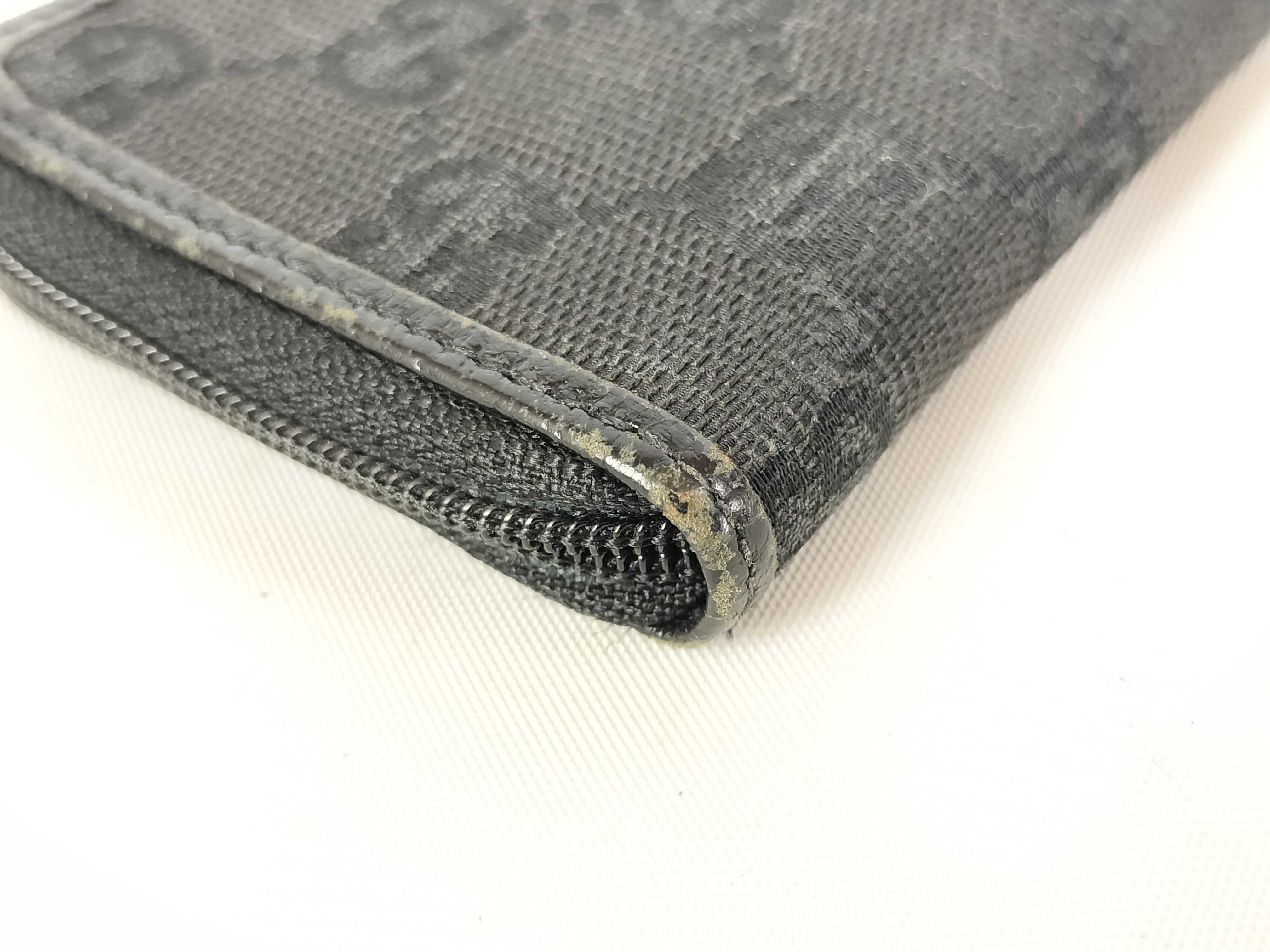 coin case — view 2