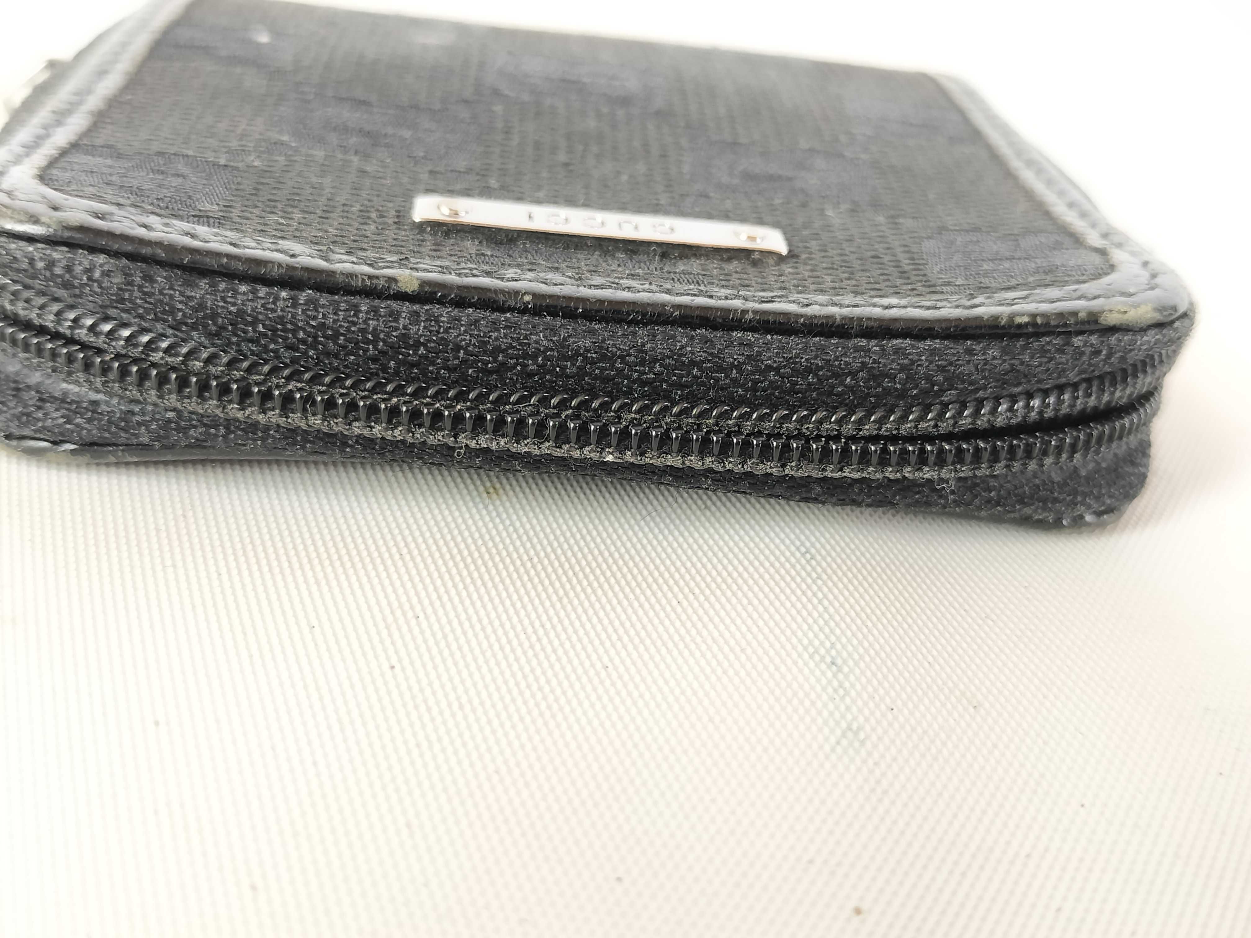 coin case — view 5