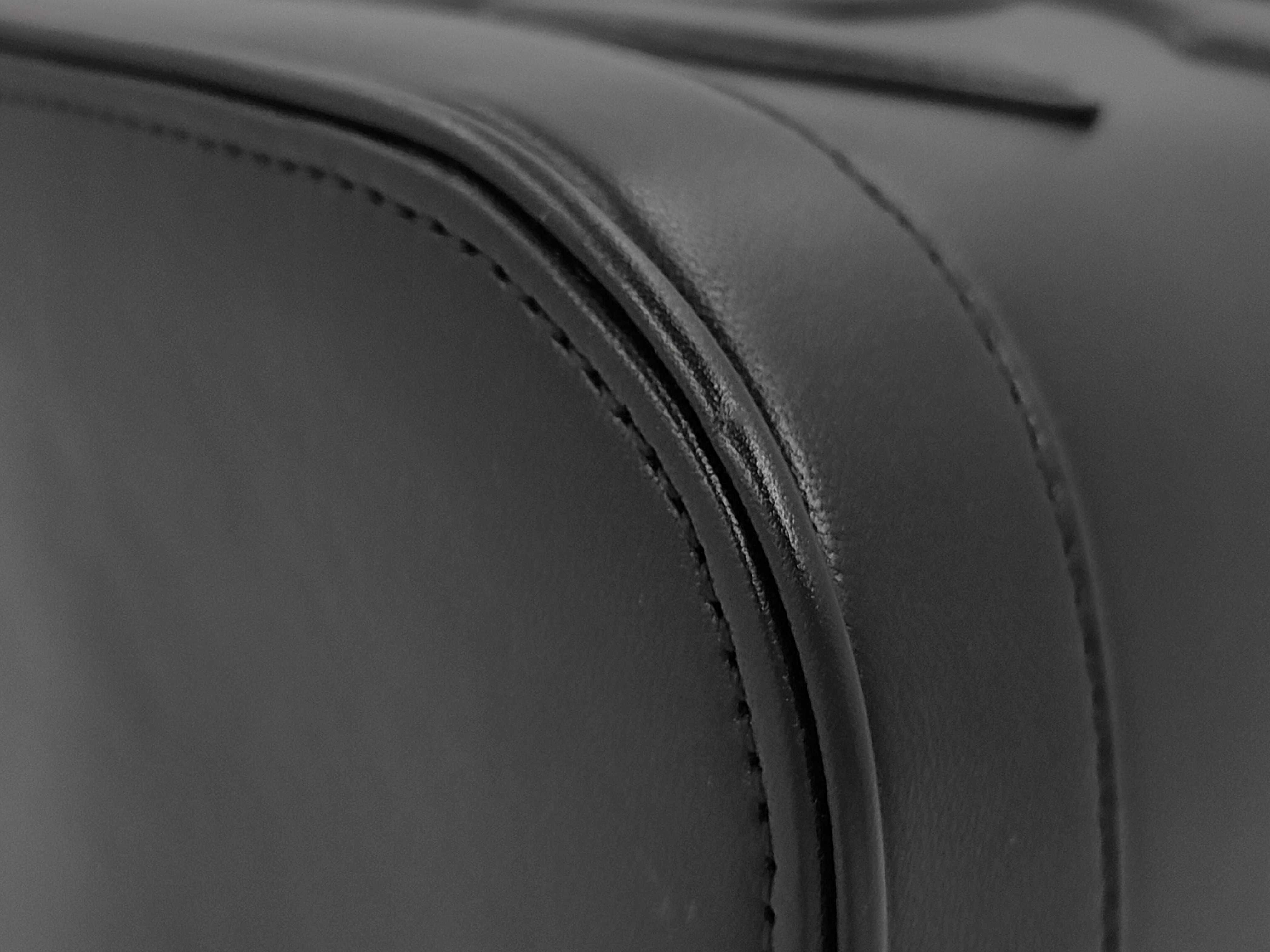 Vanity Shoulder Bag — view 7