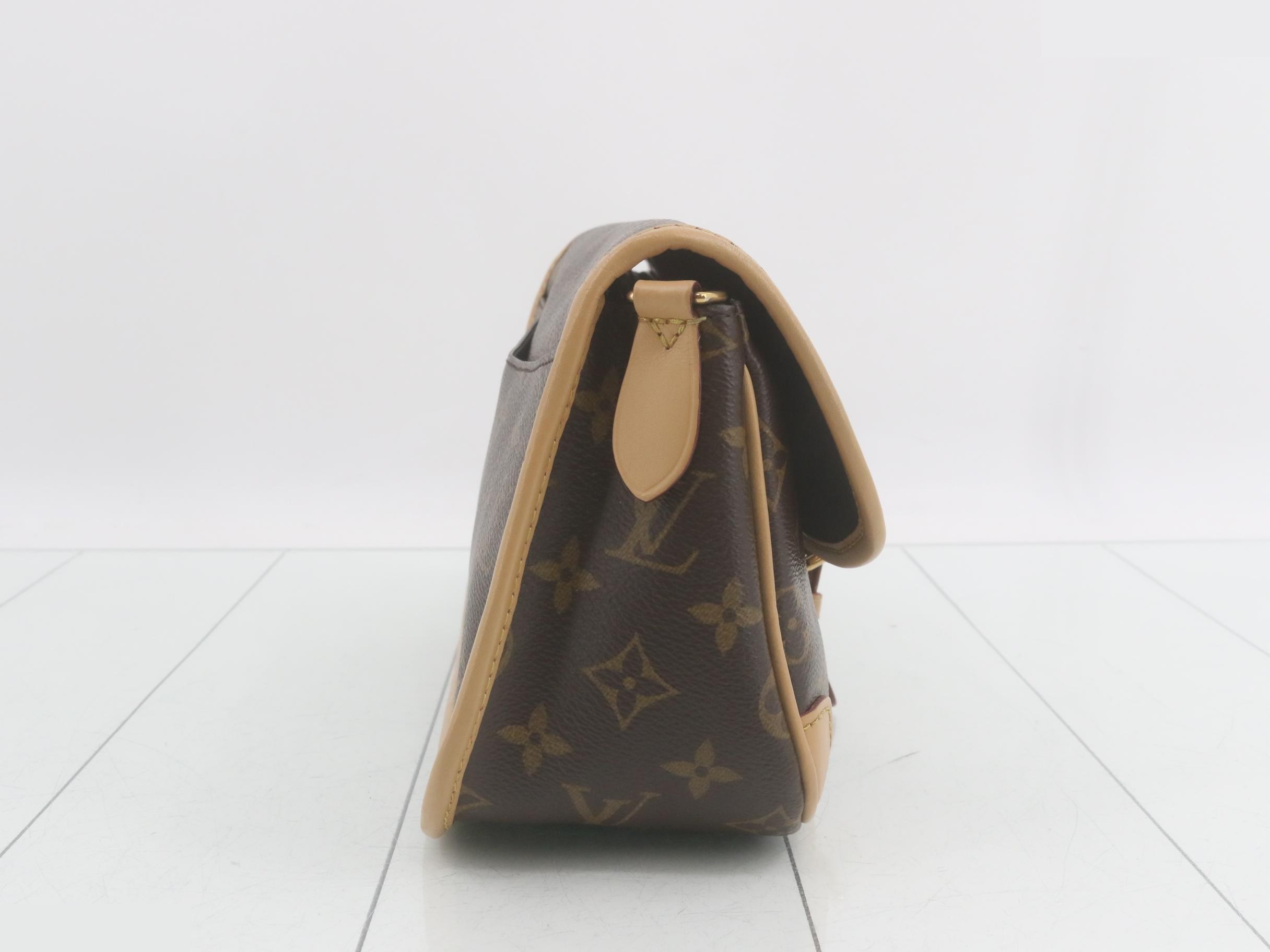 Shoulder bag — view 4