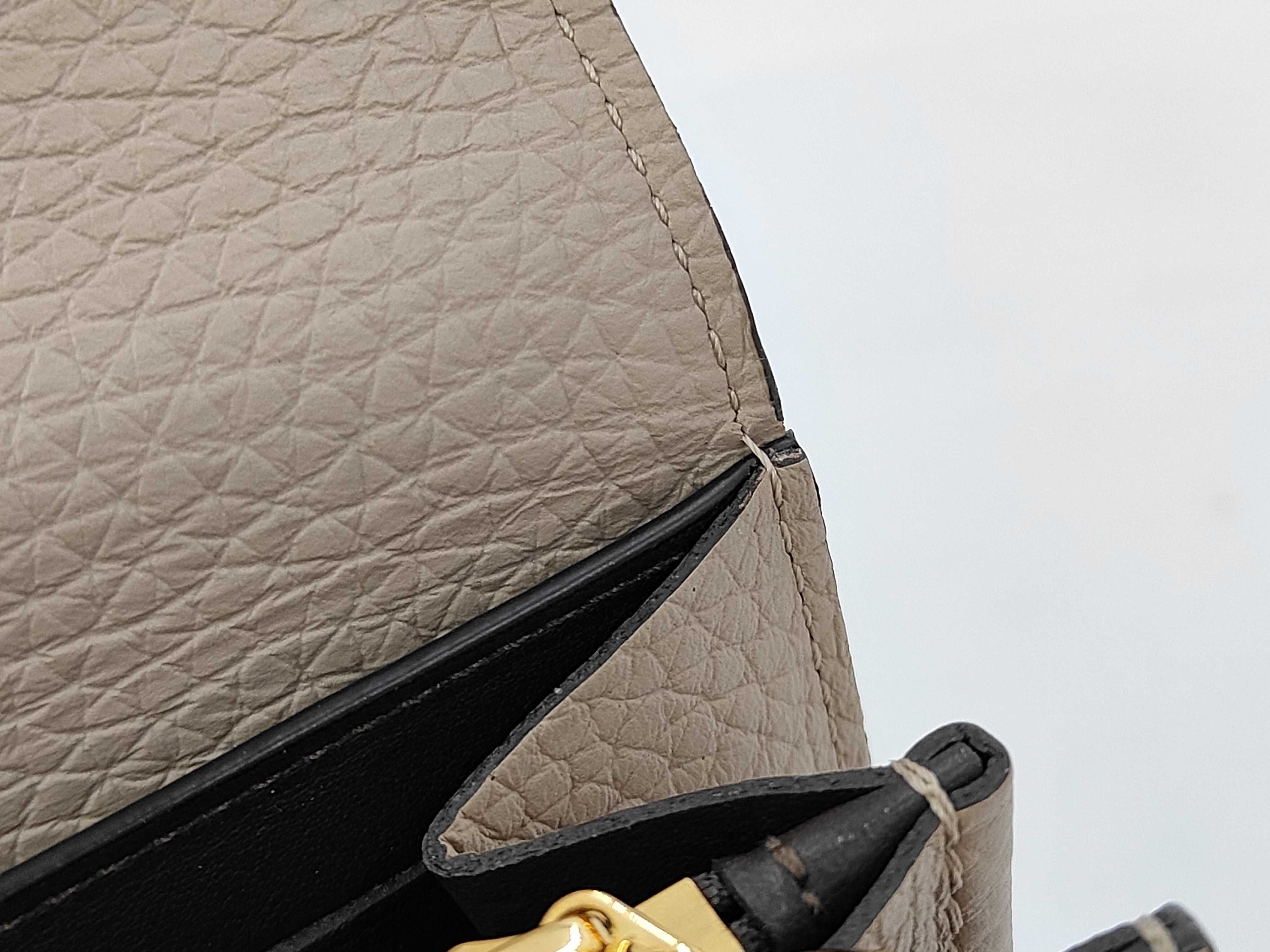 Taurillon Portefeuille Capucines Galet MI1200 Wallet — view 6