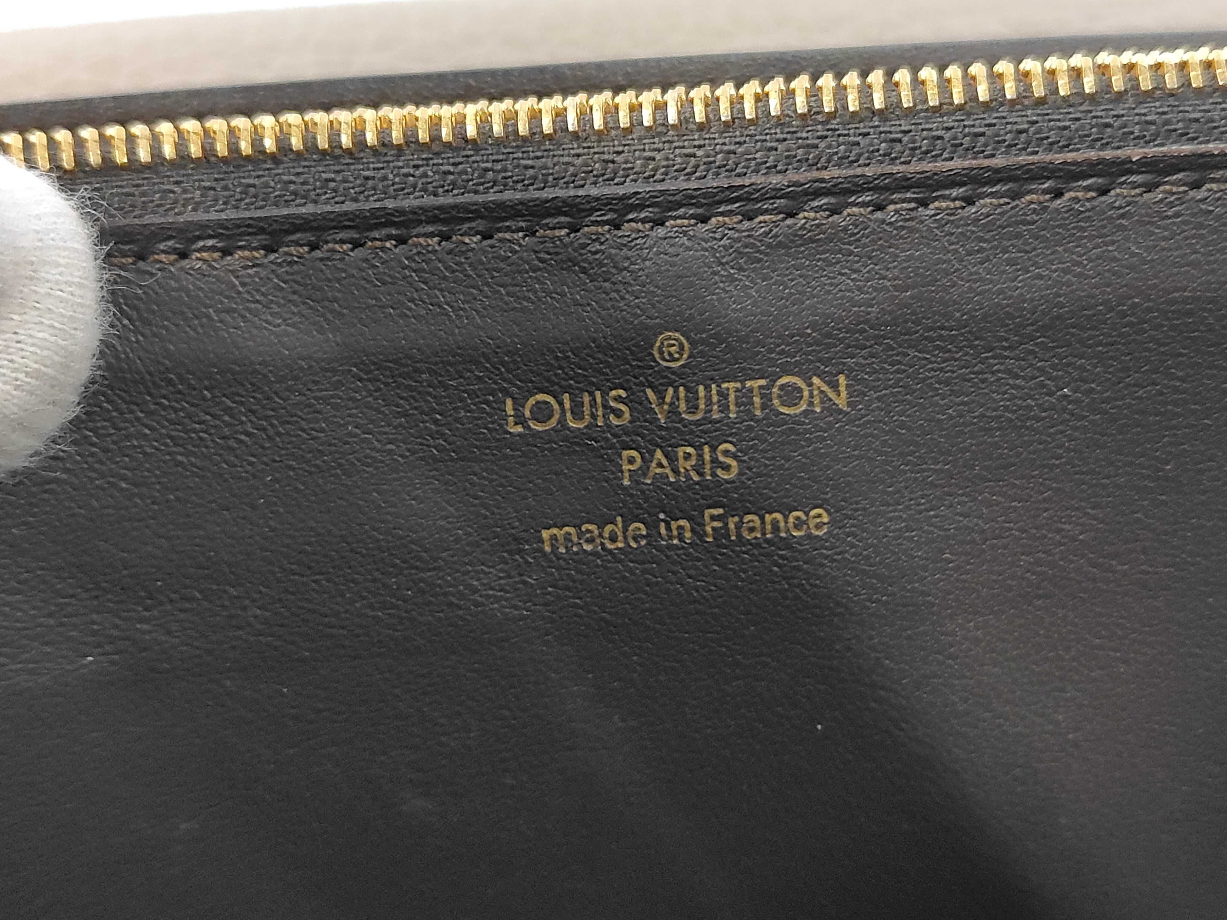 Taurillon Portefeuille Capucines Galet MI1200 Wallet — view 8