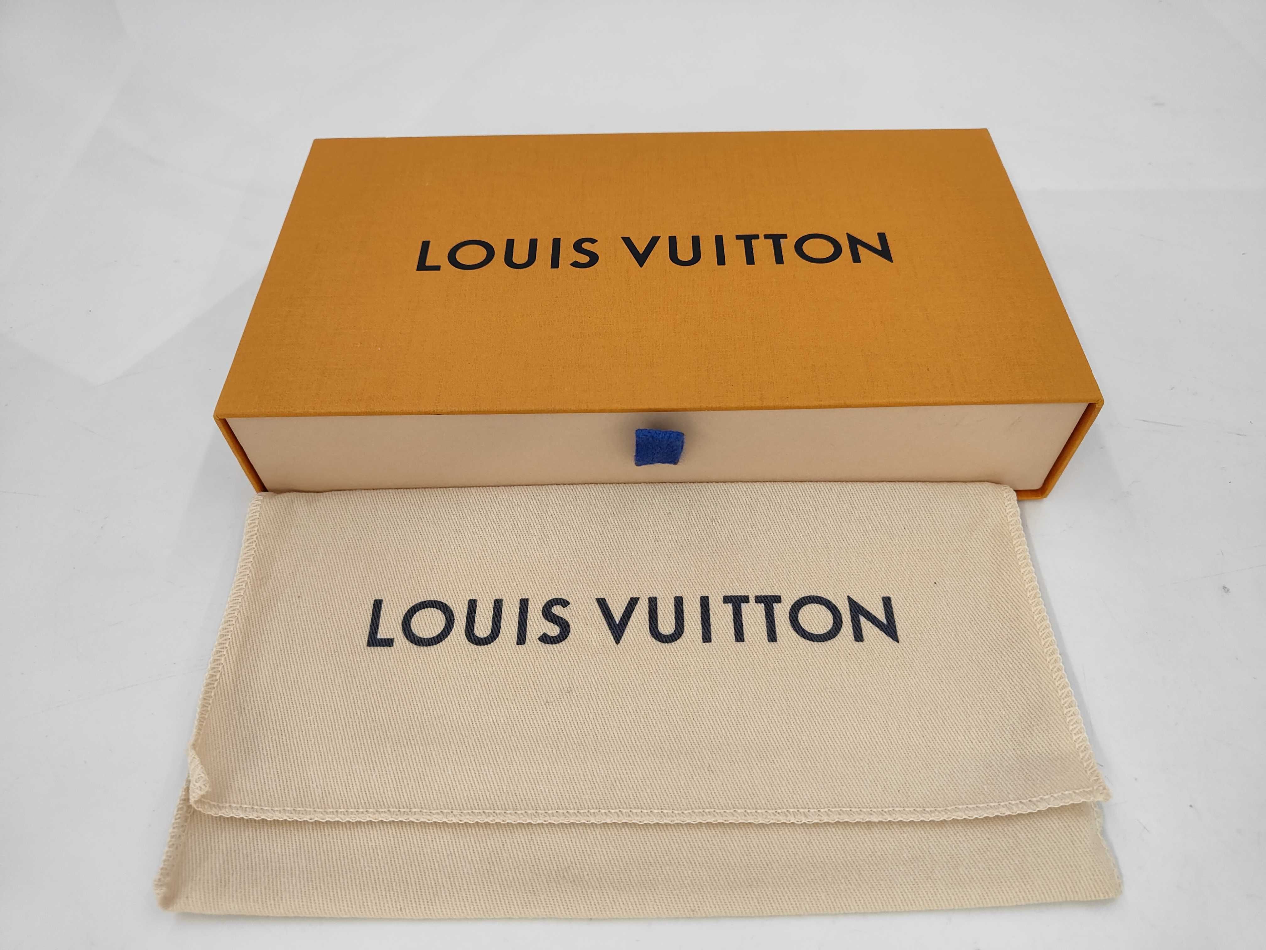 Taurillon Portefeuille Capucines Galet MI1200 Wallet — view 9