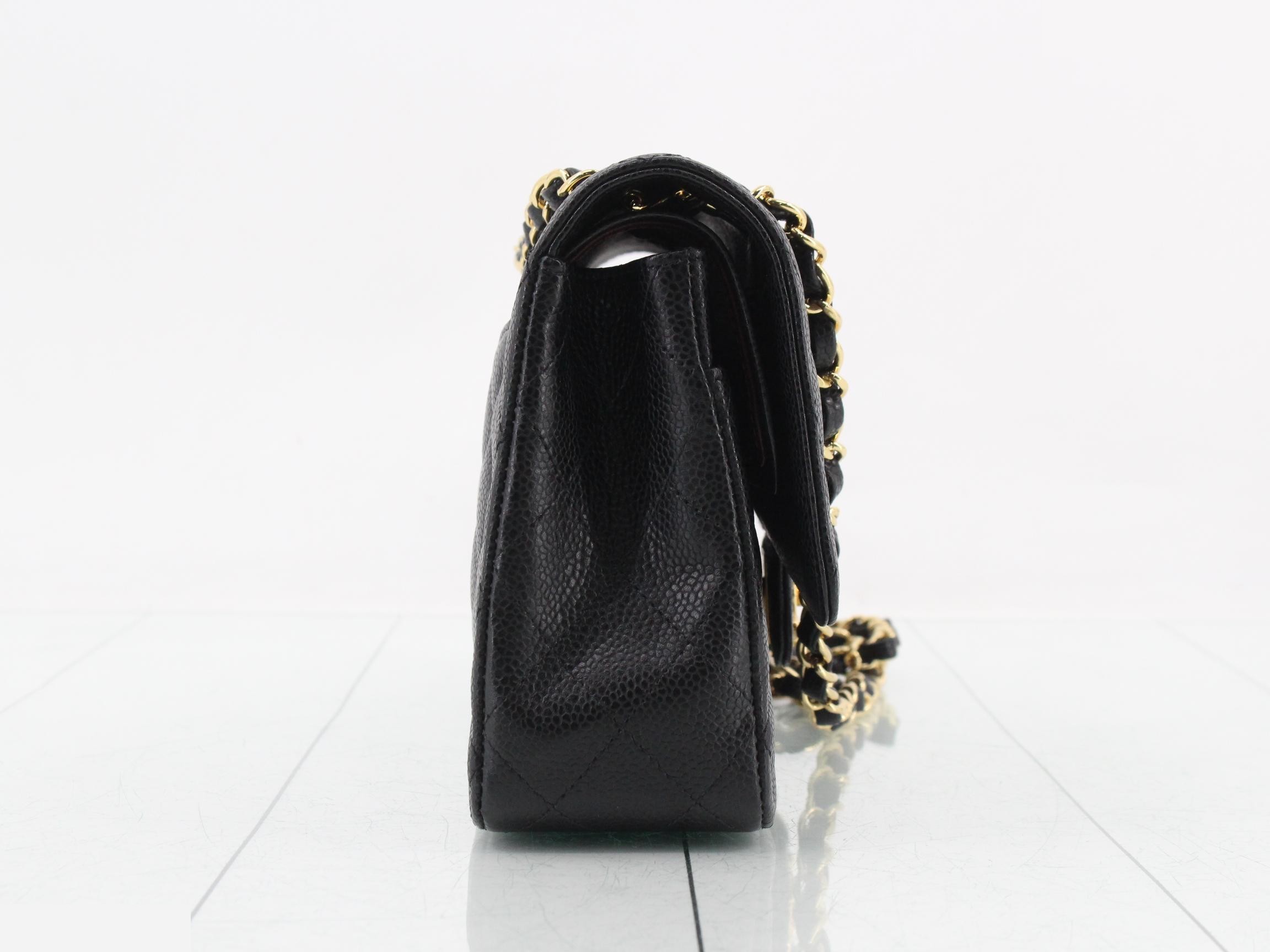 Matelassé 25 Double Chain Shoulder Bag, Caviar Leather, Black with Gold Hardware — view 4