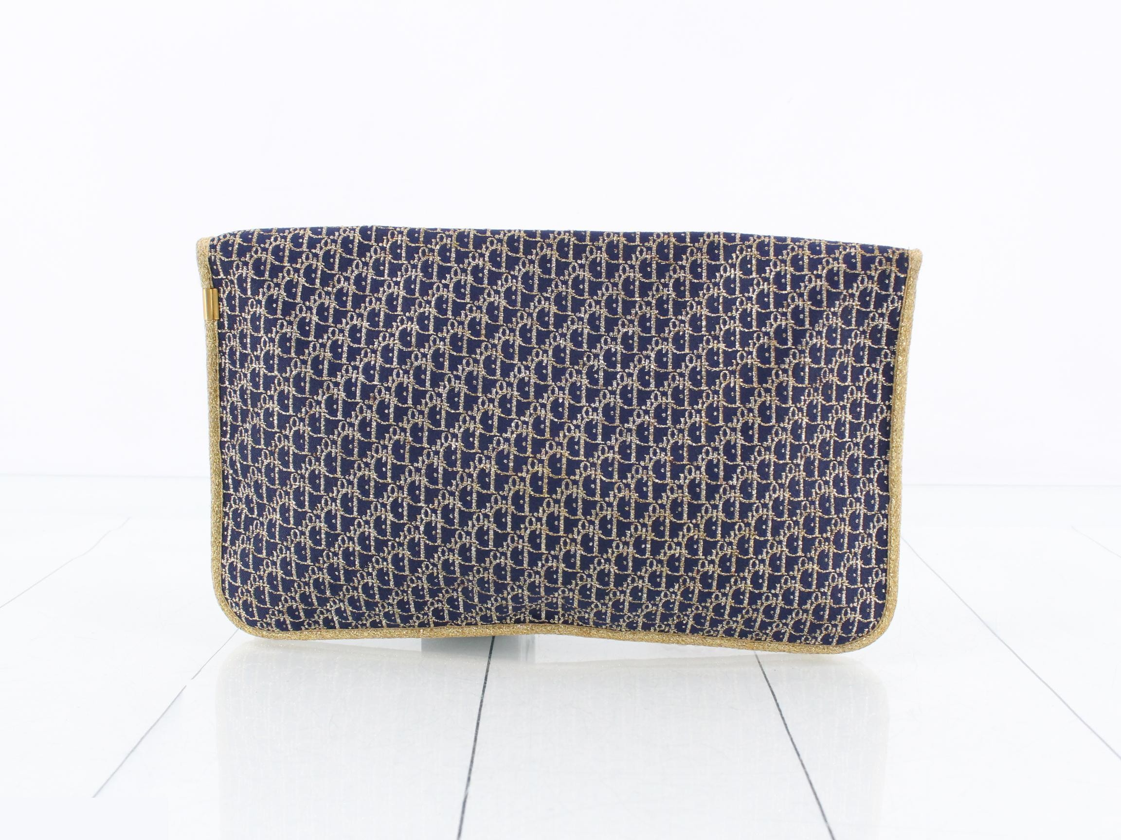 Trotter (Bag) Chain Shoulder Bag — view 2