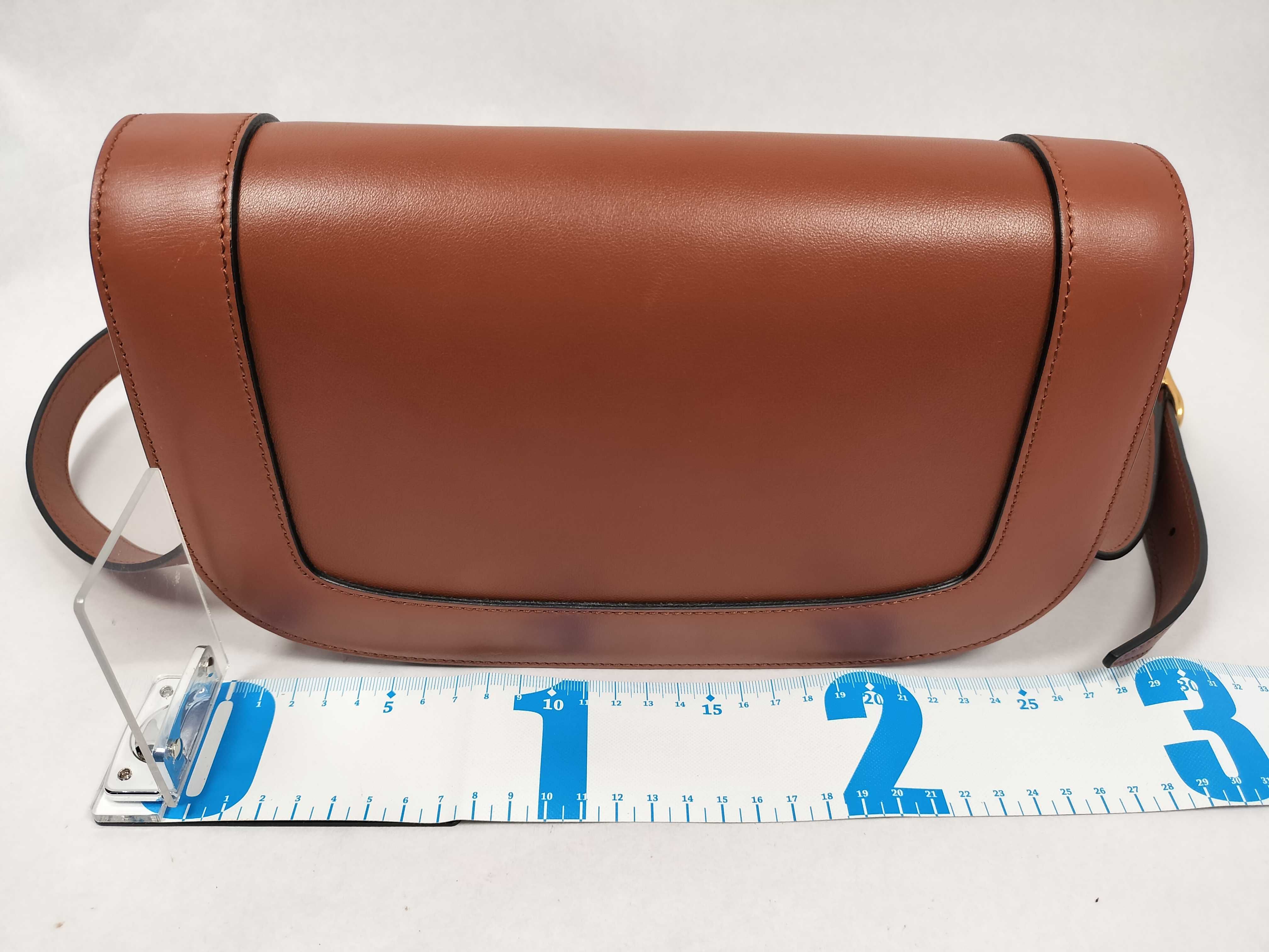 Super VEE Shoulder Bag Crossbody Shoulder Bag — view 2