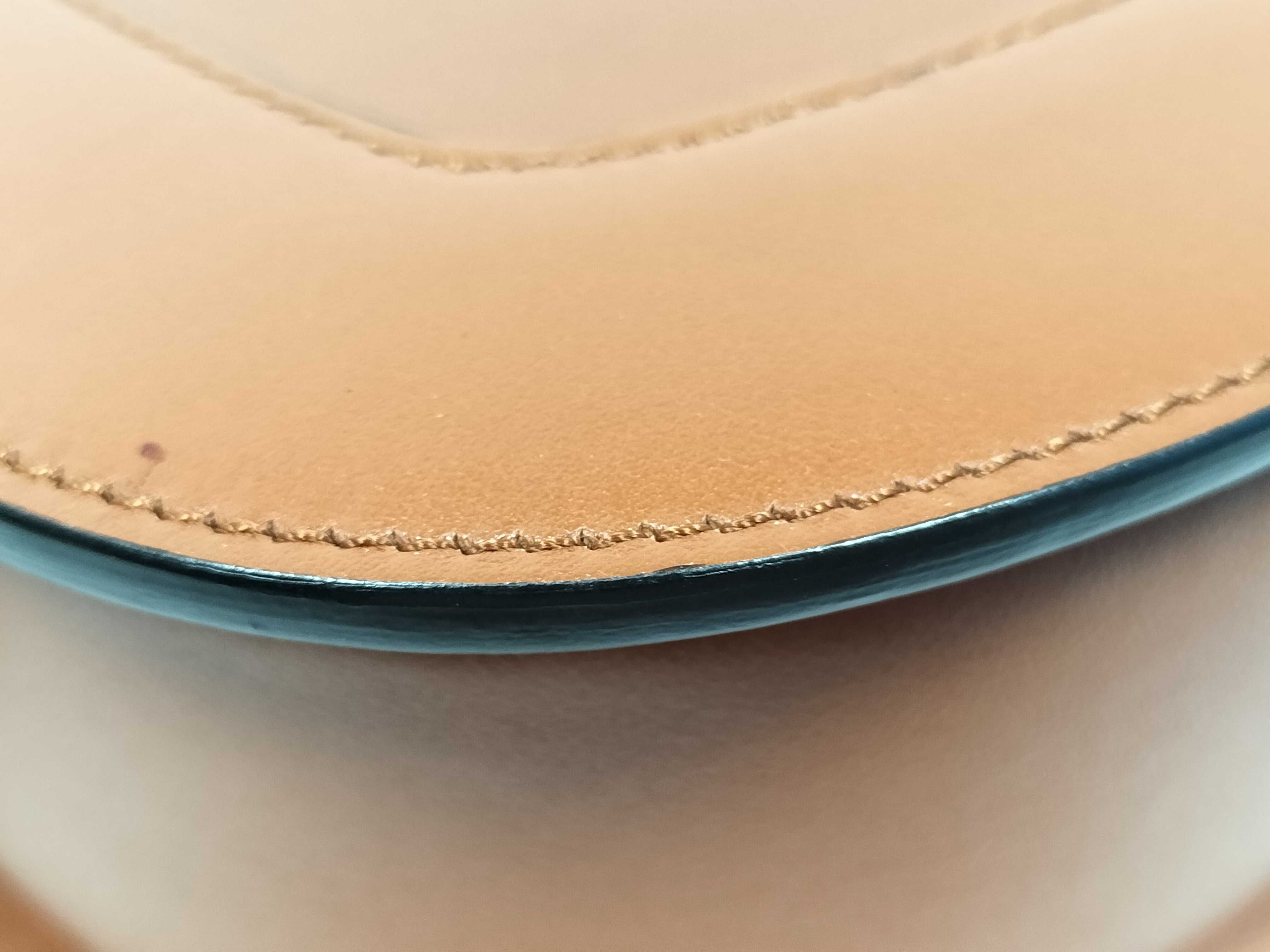 Super VEE Shoulder Bag Crossbody Shoulder Bag — view 6