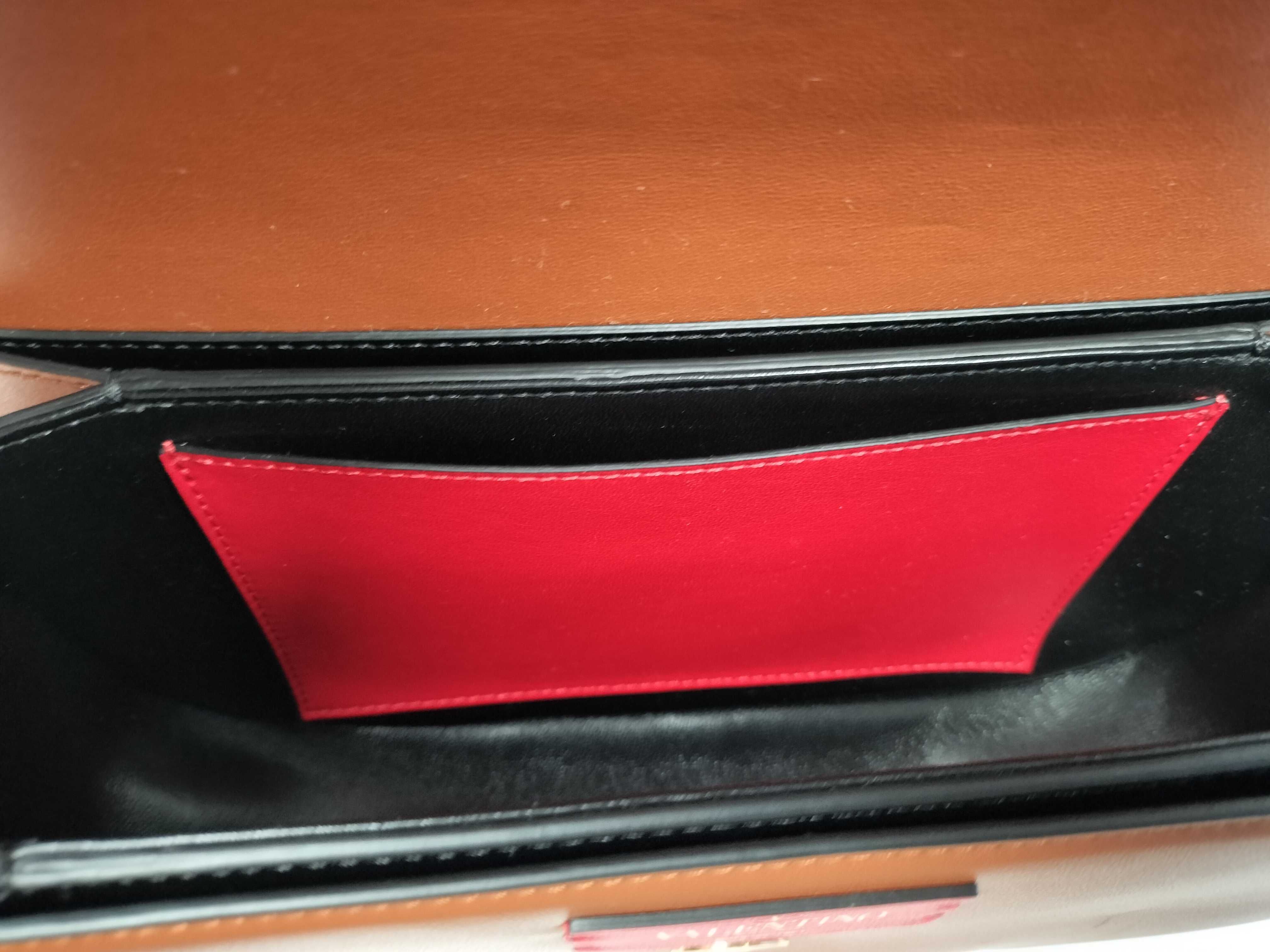 Super VEE Shoulder Bag Crossbody Shoulder Bag — view 10